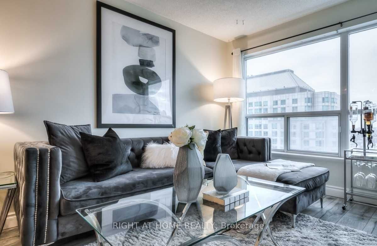38 Lee Centre Drive 2308, Toronto, ON M1H 3J7 photo 4
