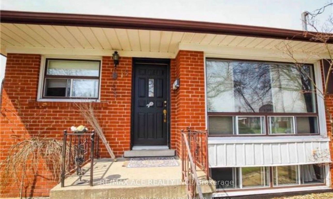 18 Roseglor Crescent, Toronto, ON M1P 3T6 photo 3