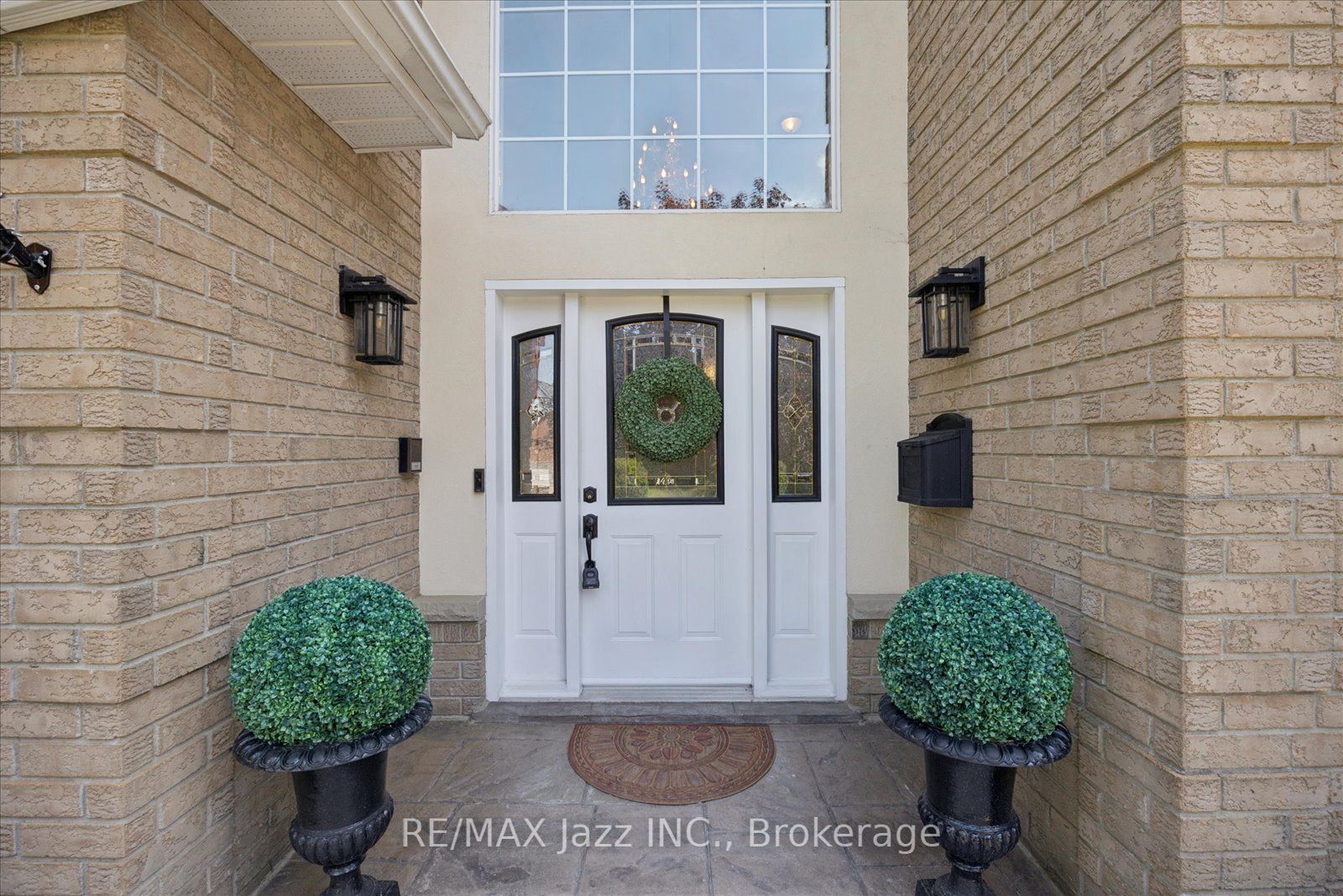 140 Taylorwood Court, Oshawa, ON L1G 7V7 photo 2