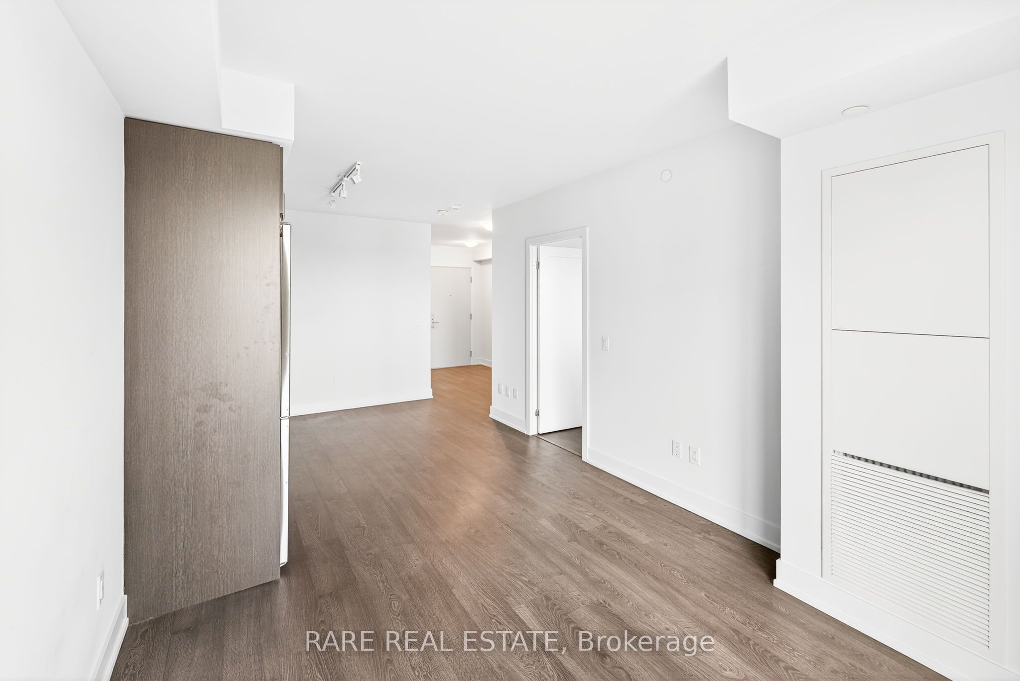 2550 Simcoe Street 1614, Oshawa, ON L1L 0R5 photo 2