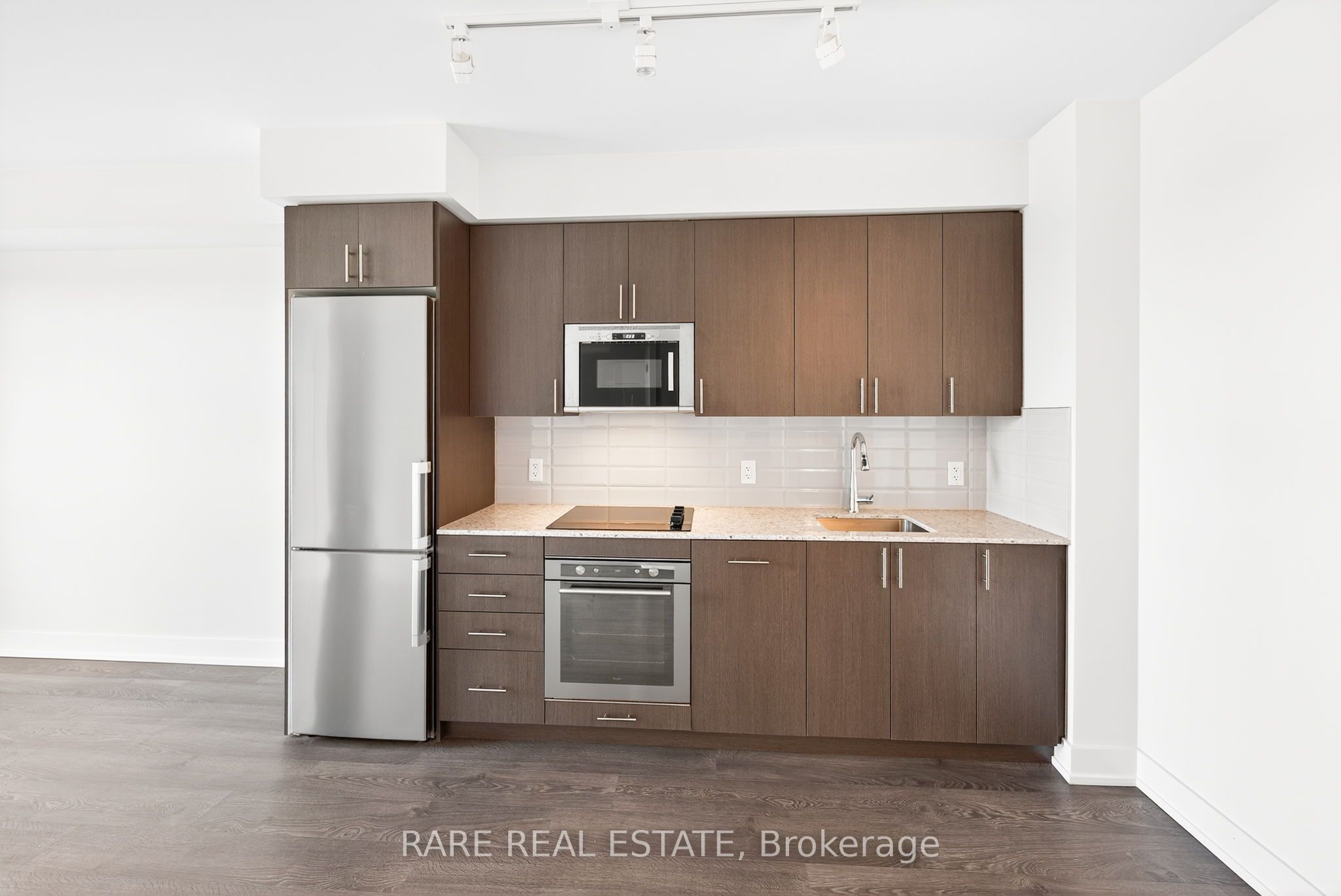 2550 Simcoe Street 1614, Oshawa, ON L1L 0R5 photo 4