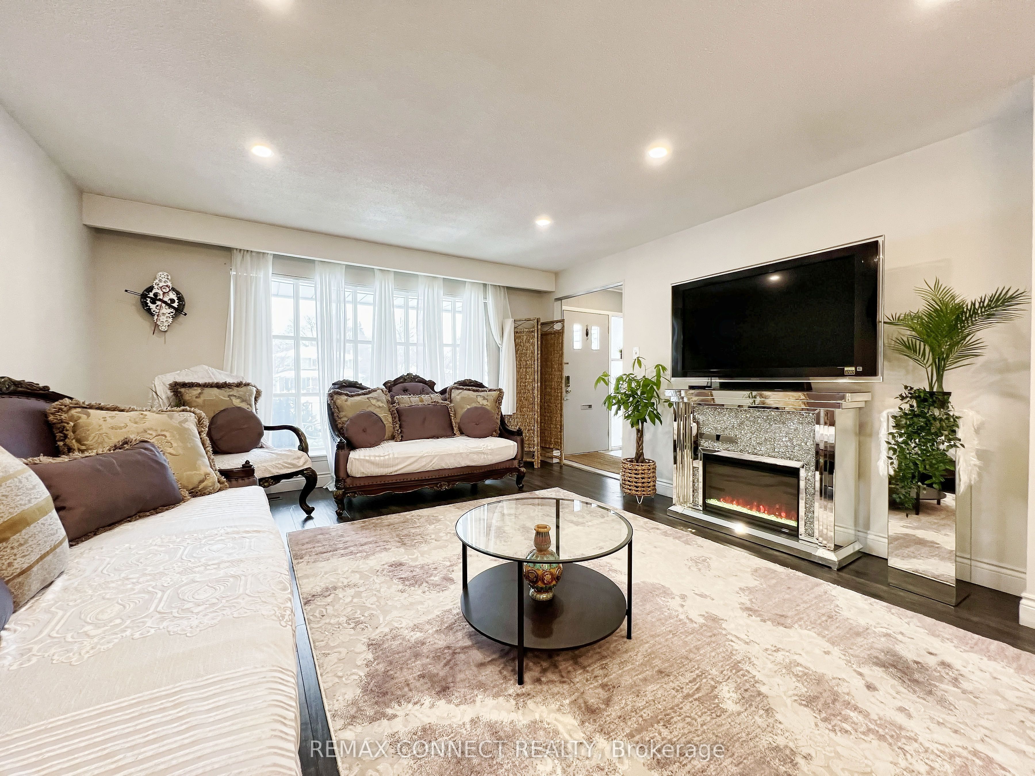 24 Lalton Place, Toronto, ON M1E 1T4 photo 5