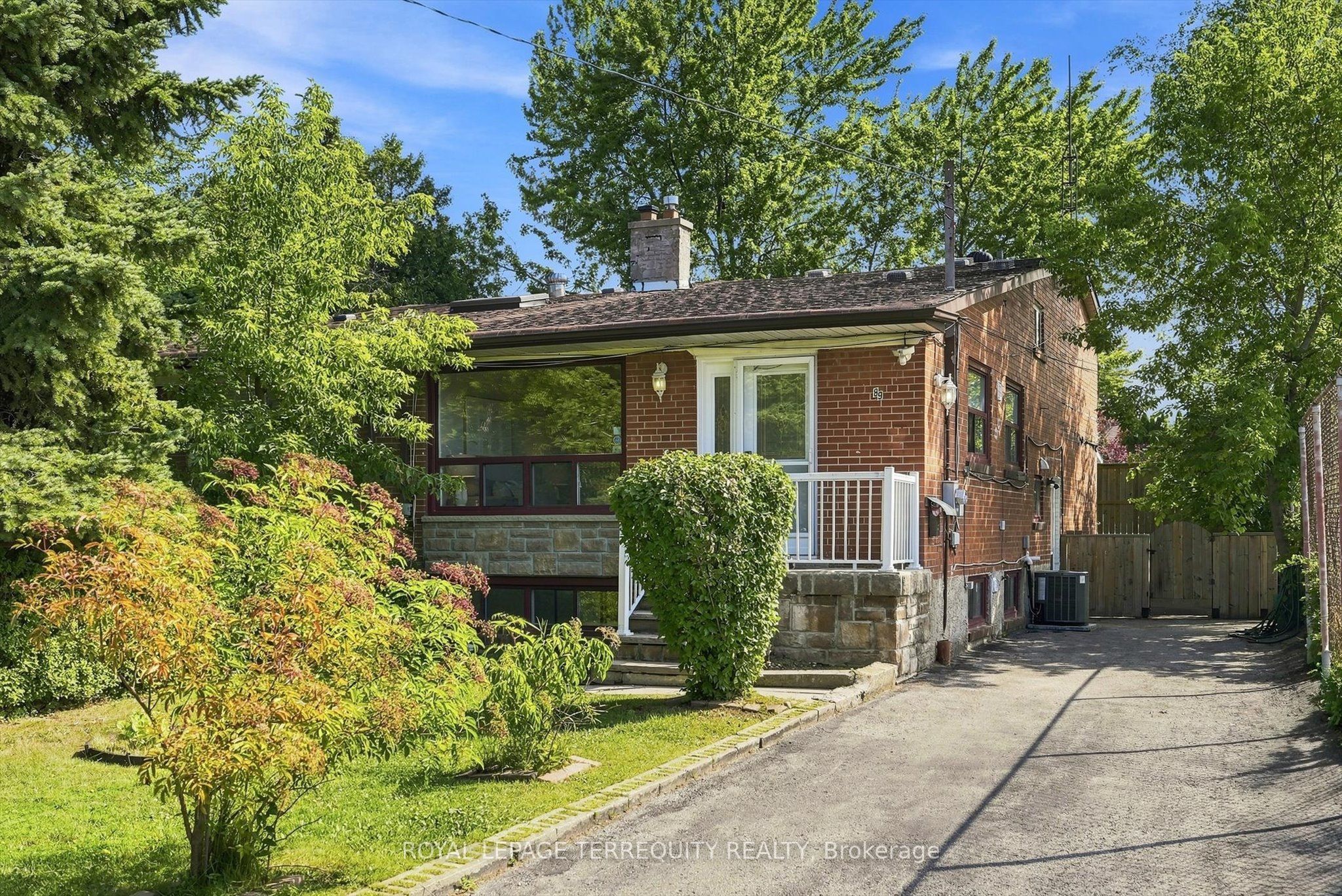 89 Benjamin Boulevard, Toronto, ON M1K 3P2 photo 3