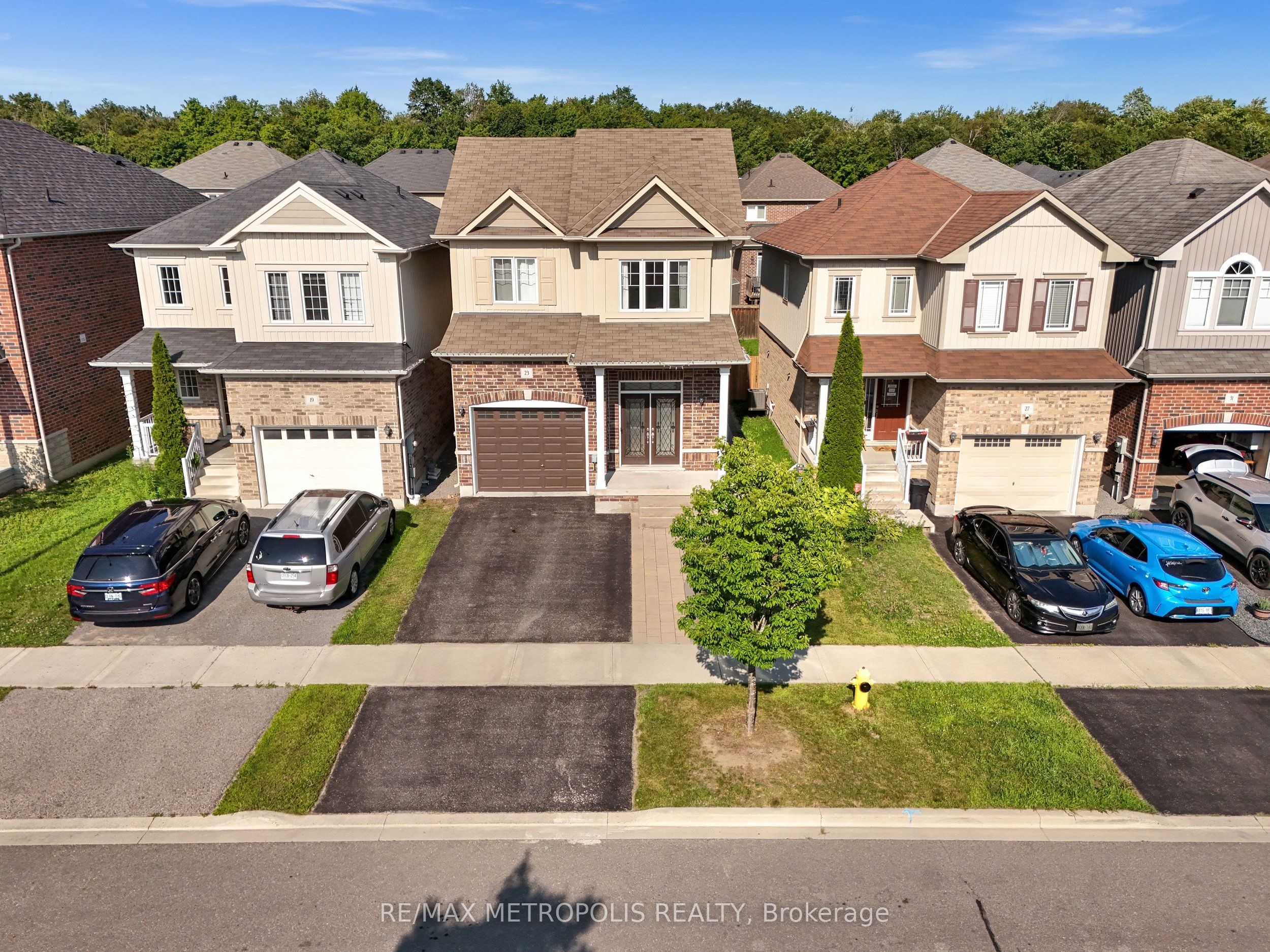 23 Gordon Cowling Street, Clarington, ON L1E 0G7 photo 4