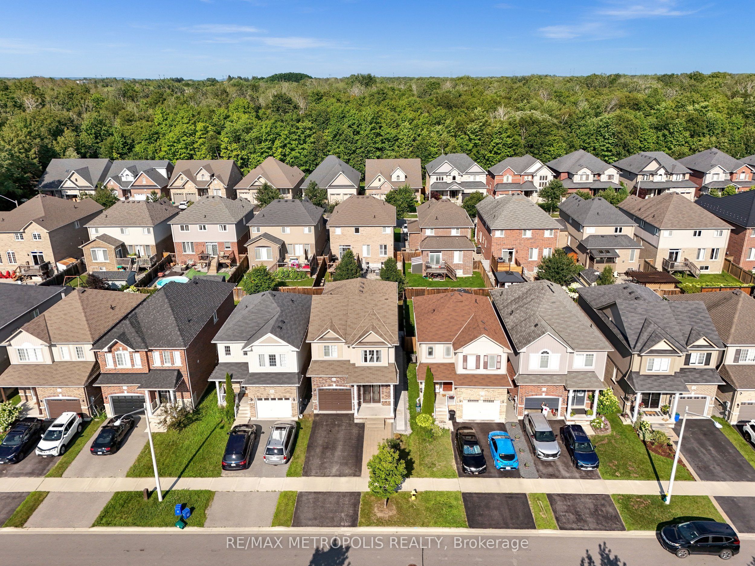 23 Gordon Cowling Street, Clarington, ON L1E 0G7 photo 5