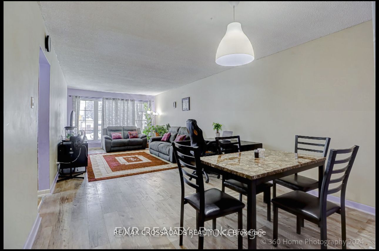51 SANTAMONICA Boulevard S, Toronto, ON M1L 4H3 photo 3