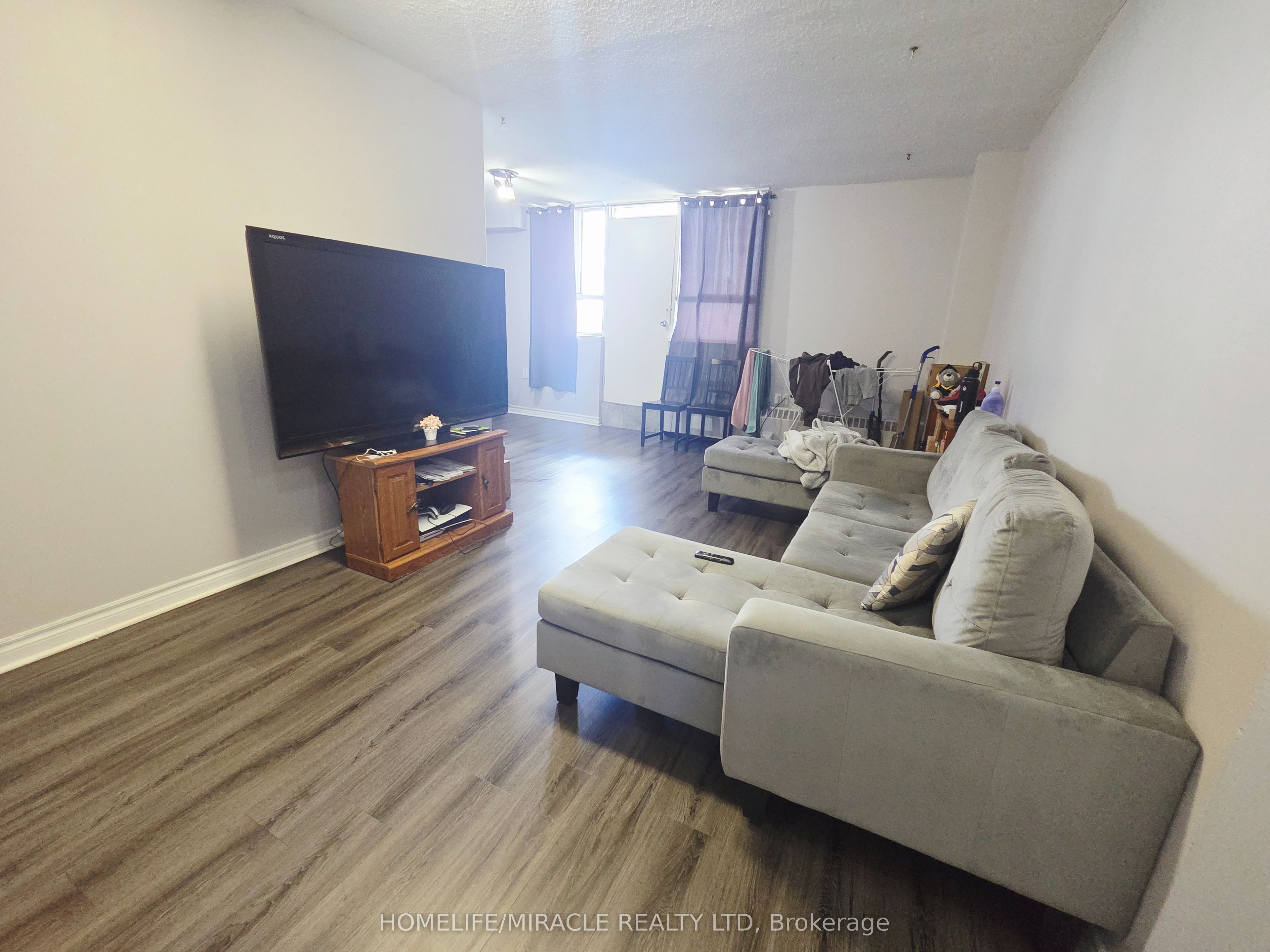 100 Dundalk Drive 916, Toronto, ON M1P 4V2