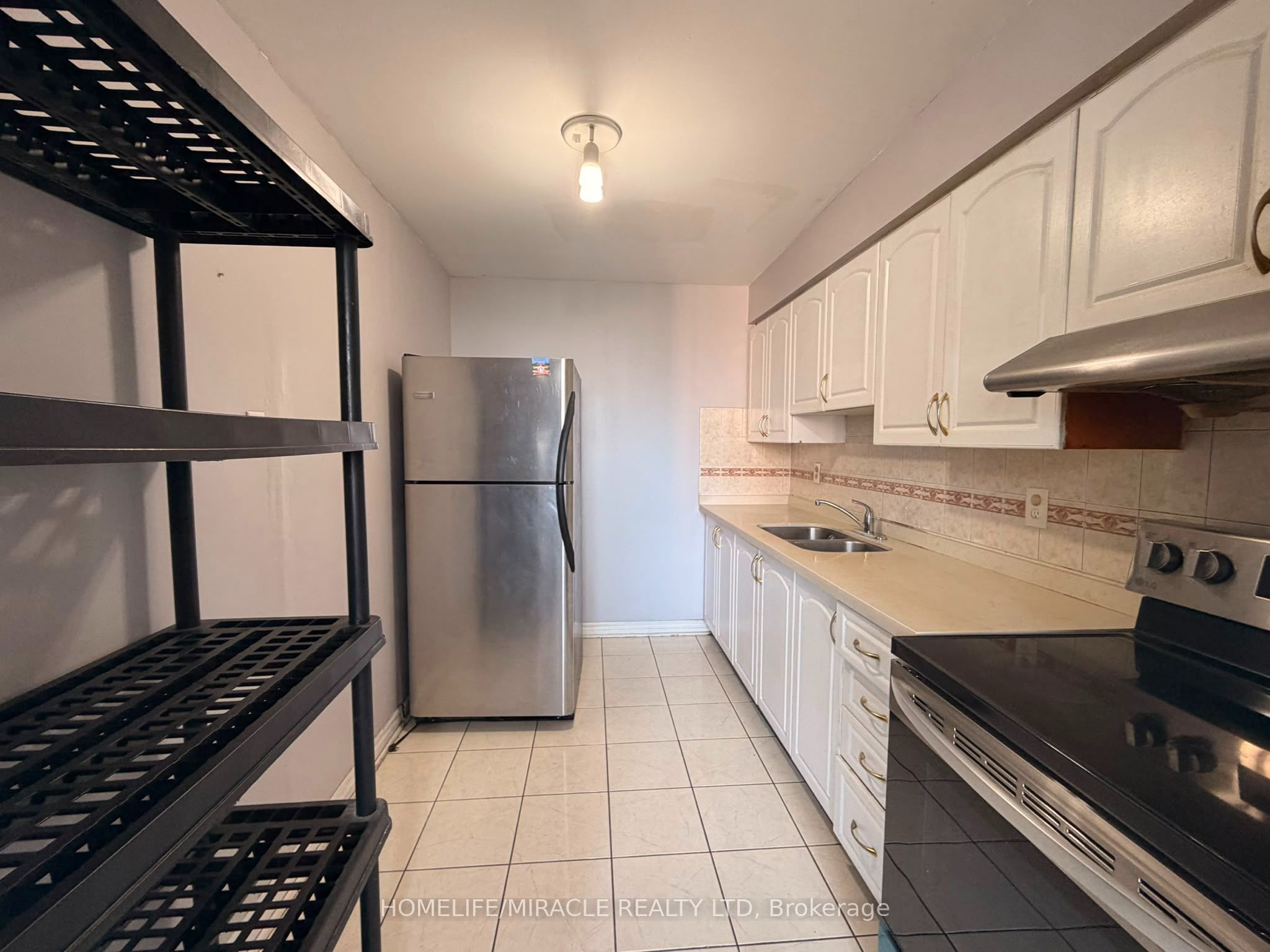 100 Dundalk Drive 916, Toronto, ON M1P 4V2 photo 4