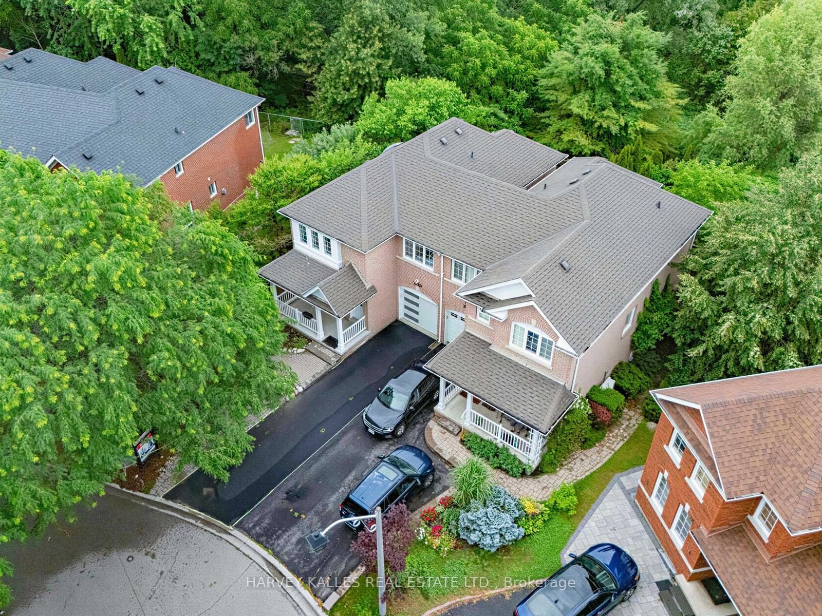 2120 Erin Gate Boulevard Main/Upper, Pickering, ON L1X 2V3 photo 3
