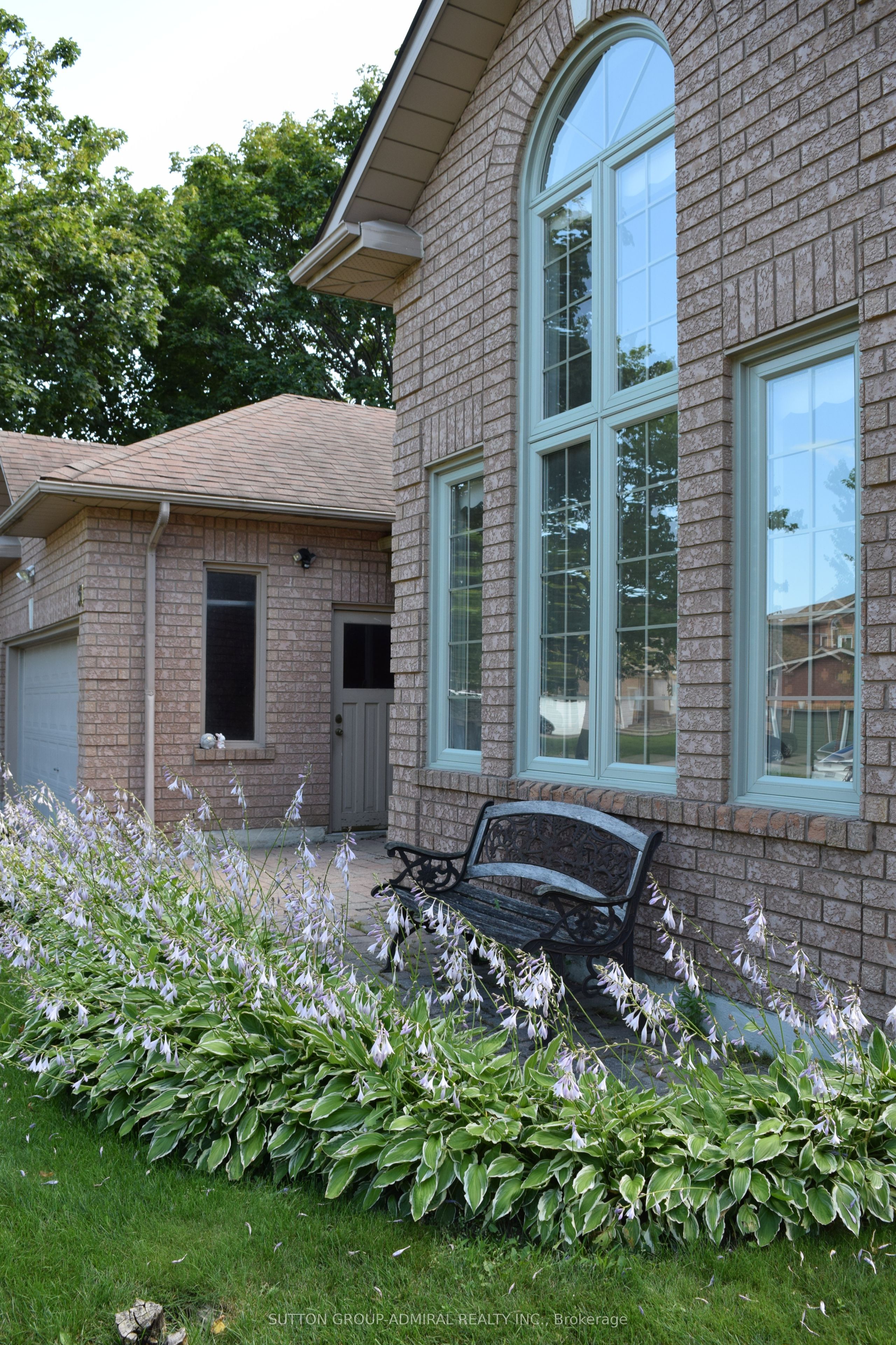 51 Daines Drive, Whitby, ON L1R 2E8 photo 4