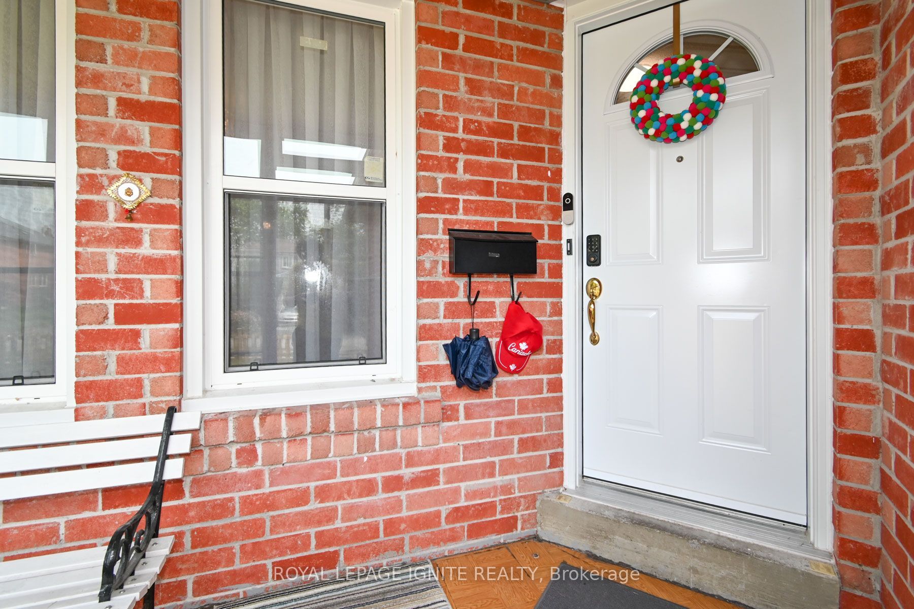 33 Valley Centre Drive, Toronto, ON M1X 1L3 photo 2