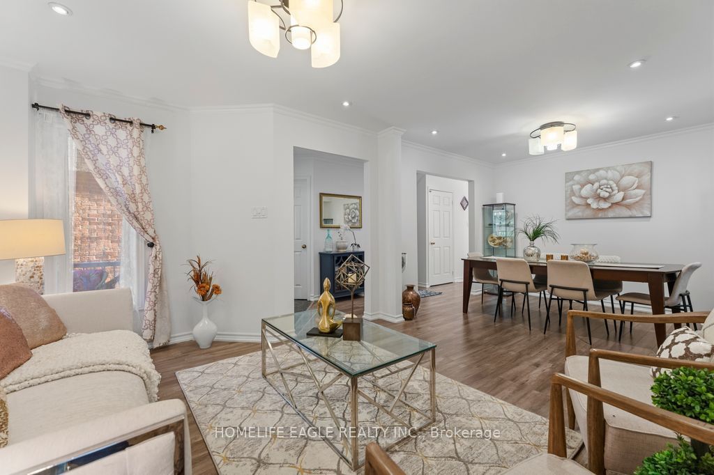 156 Heale Avenue, Toronto, ON M1N 3Y1 photo 3