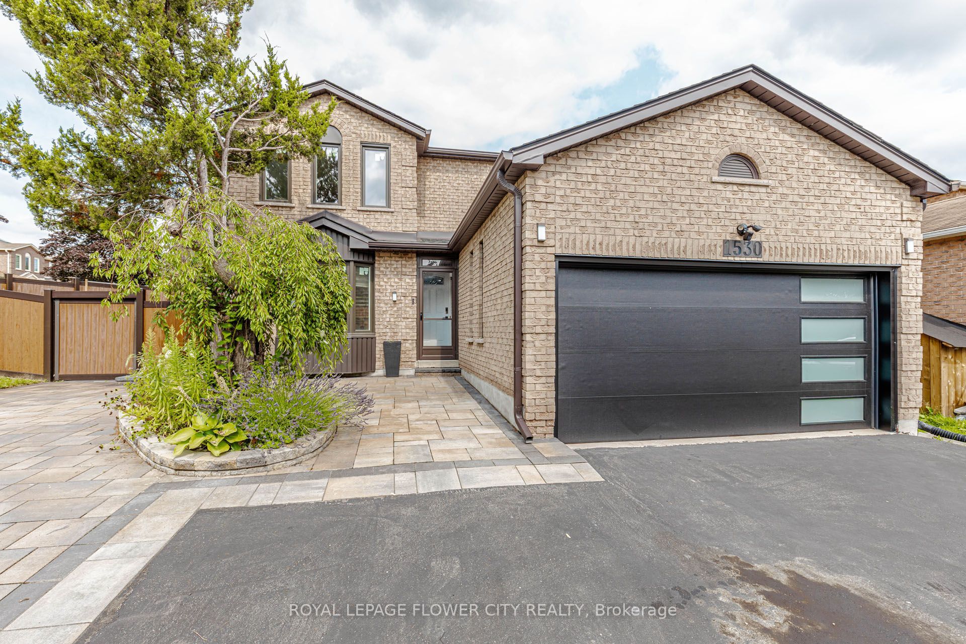 1530 Somergrove Crescent, Pickering, ON L1X 2K7 photo 4