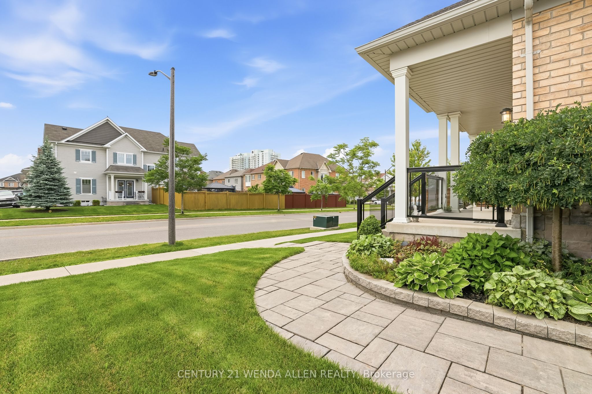 2 Rushlands Crescent, Whitby, ON L1R 0M7 photo 4