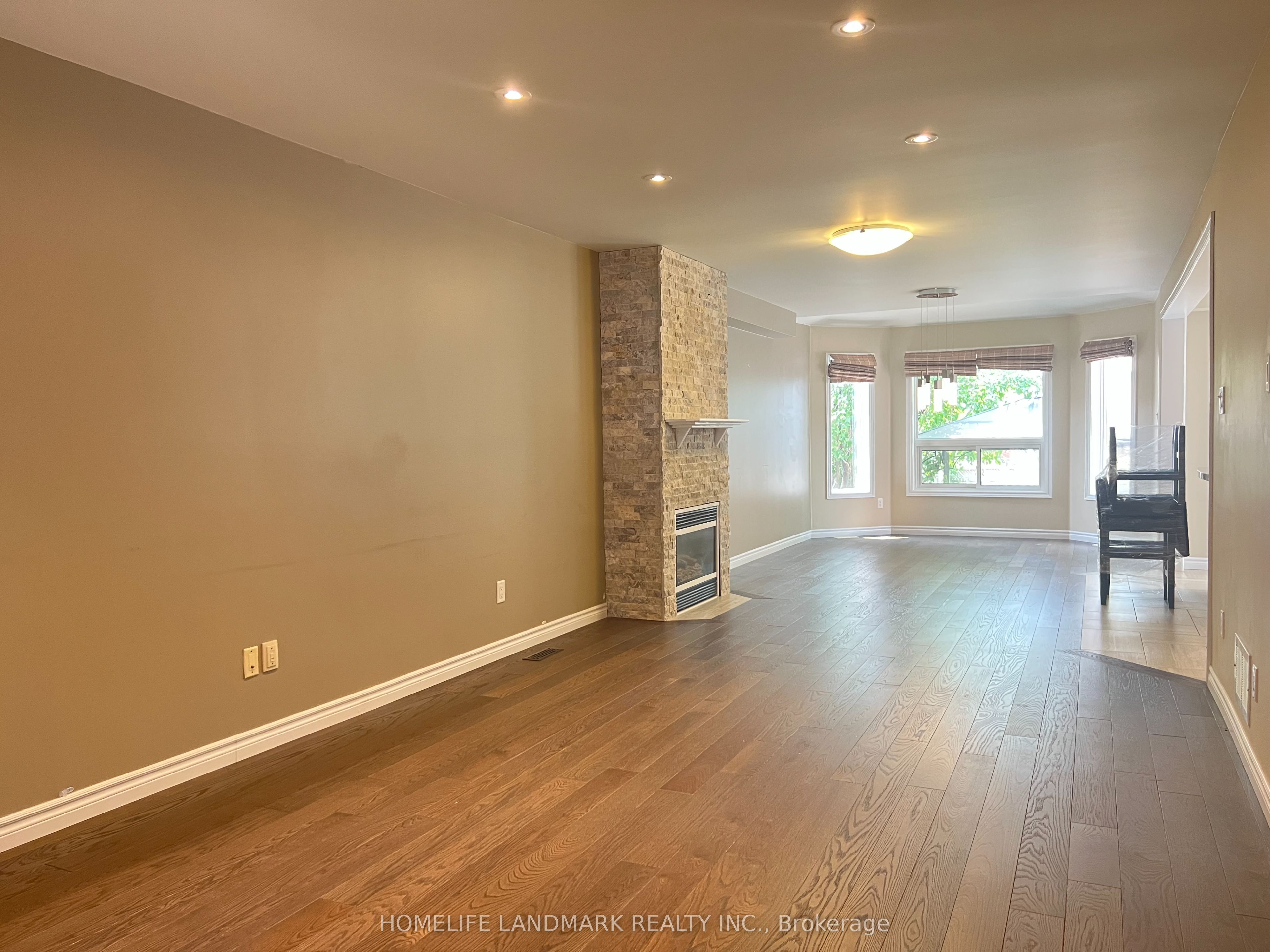 71 Steele Valley Court, Whitby, ON L1R 2M3 photo 3