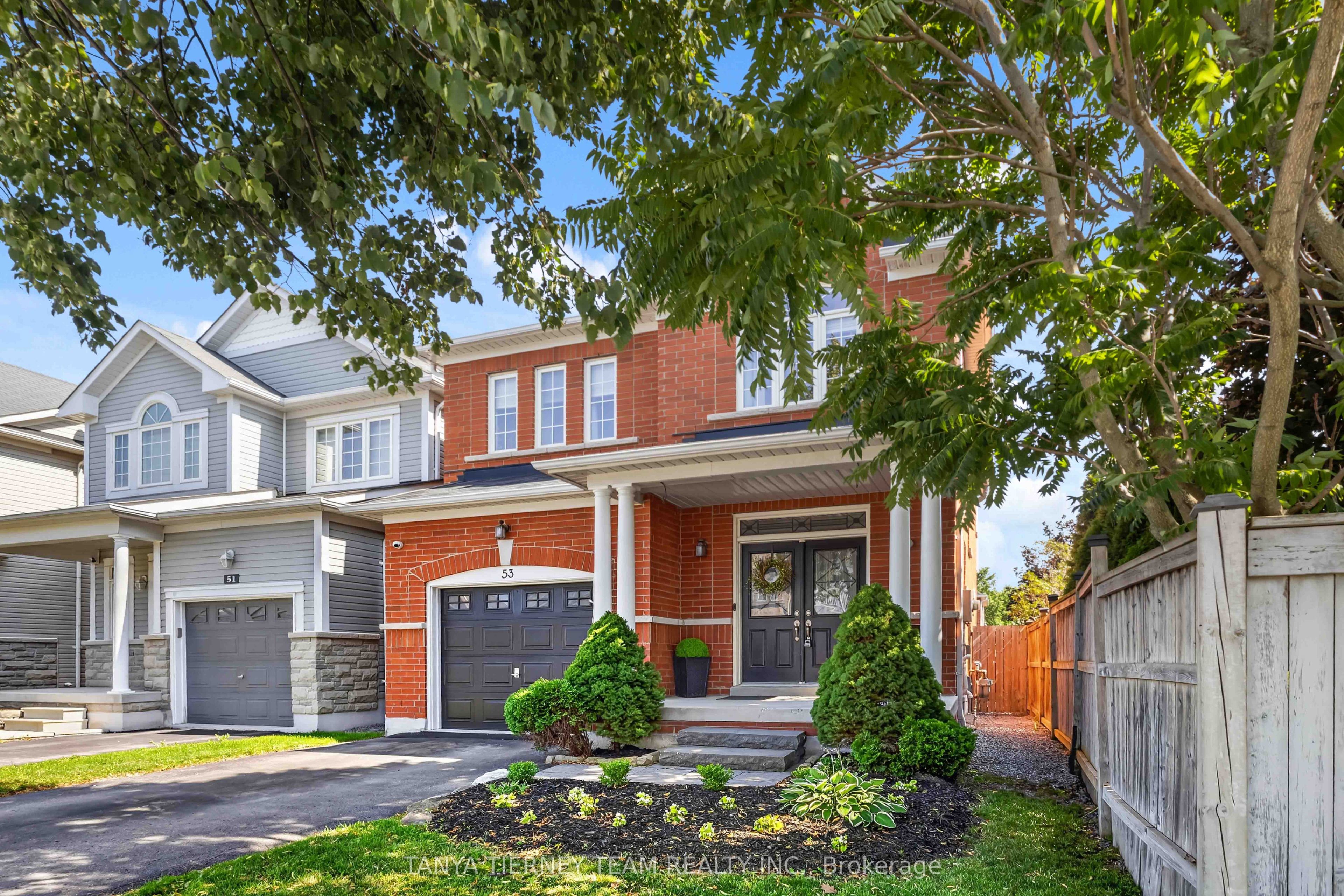 53 Chiswick Avenue, Whitby, ON L1M 0E1 photo 2