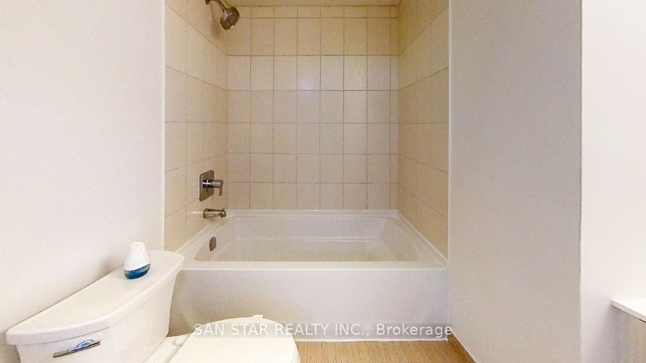 185 Bonis Avenue 612, Toronto, ON M1T 0A4 photo 5