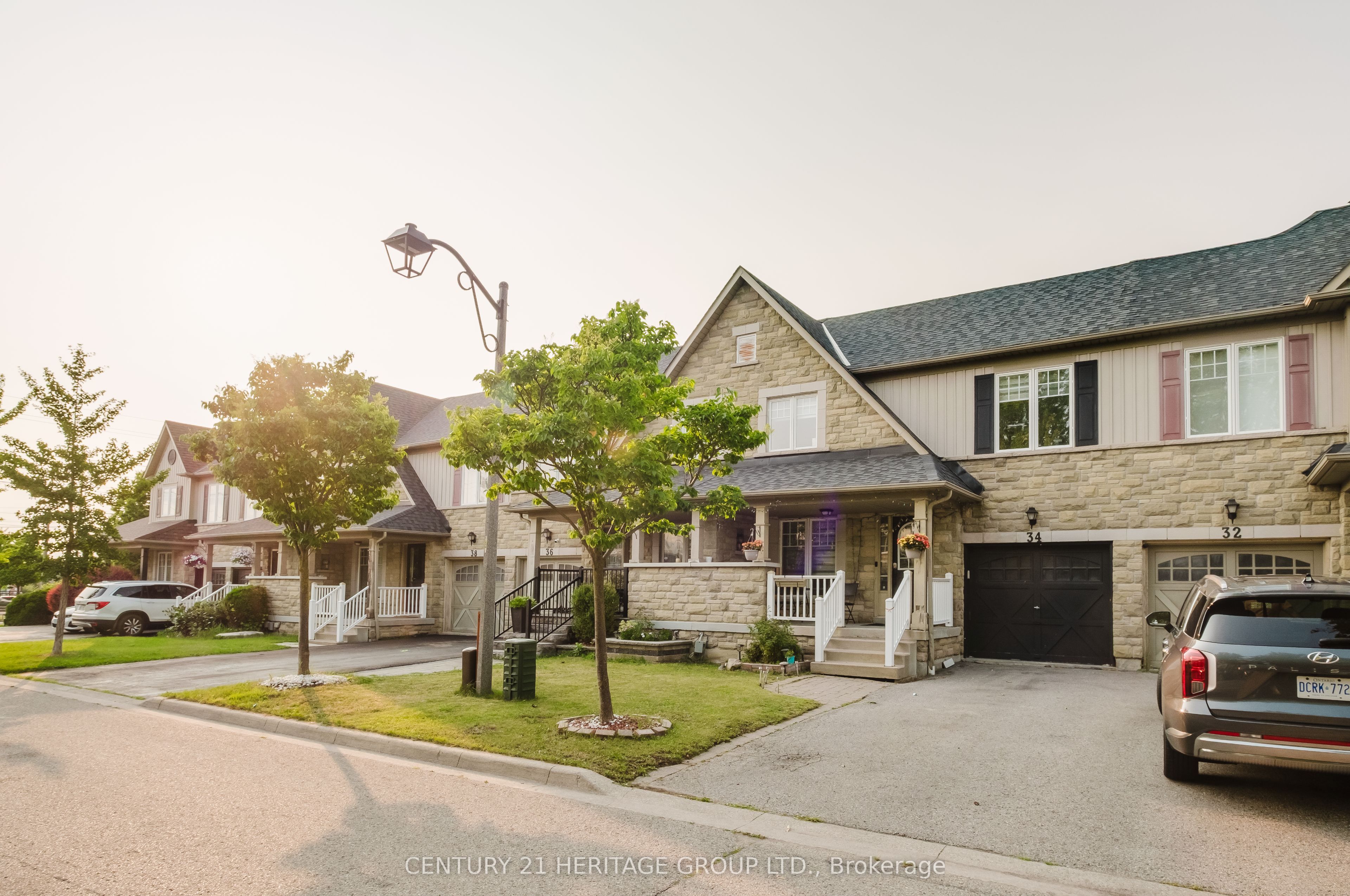 34 Haverhill Crescent, Whitby, ON L1R 3E7 photo 2
