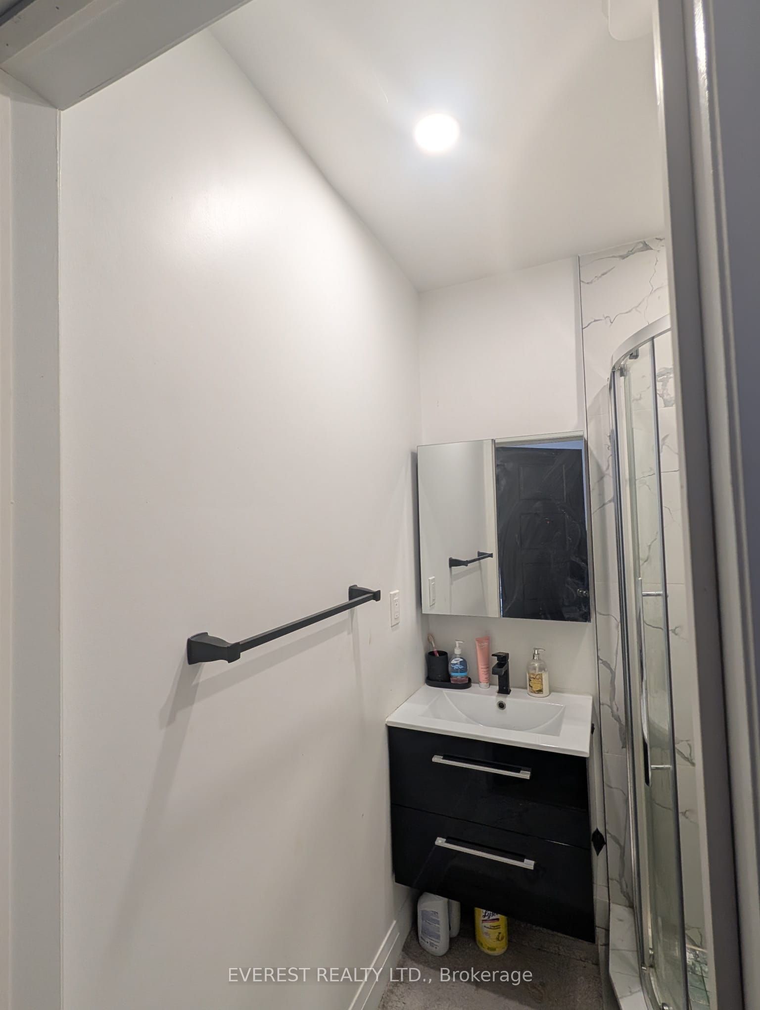 11 Kecala Road S, Toronto, ON M1P 1K5 photo 3