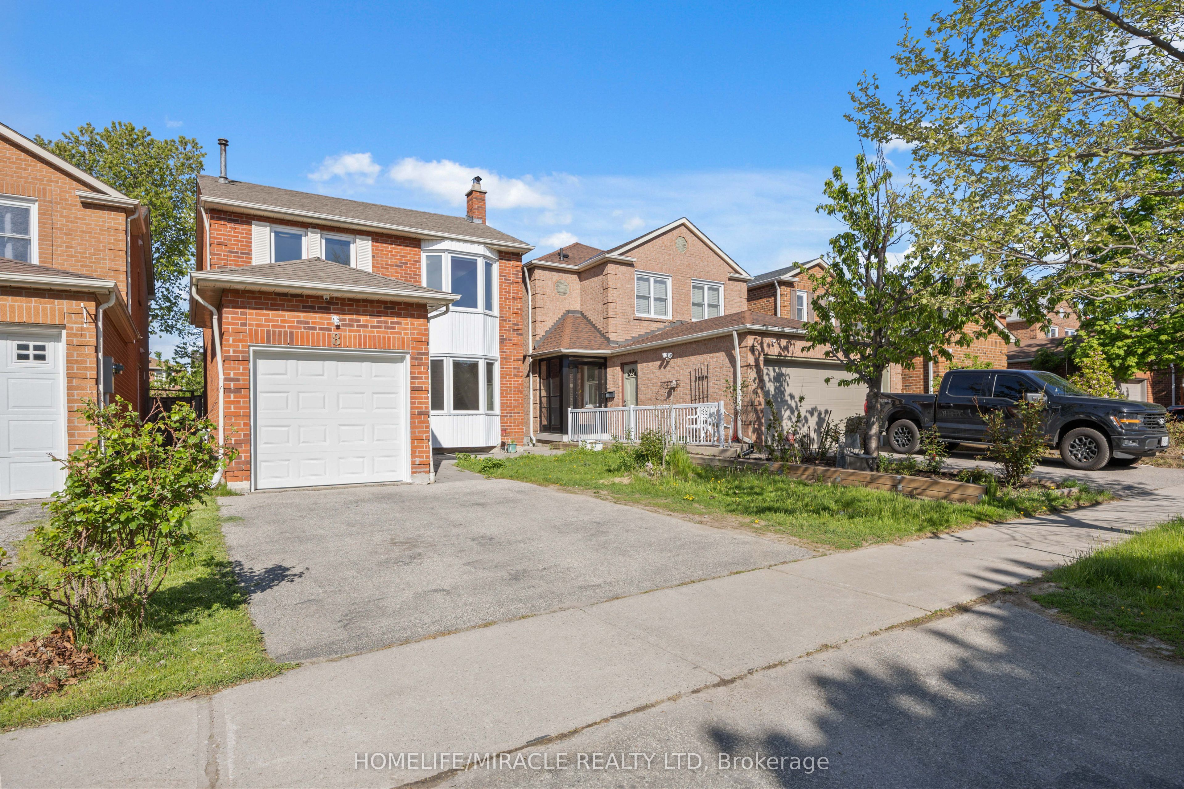 8 Lansbury Drive, Toronto, ON M1V 3H6 photo 2