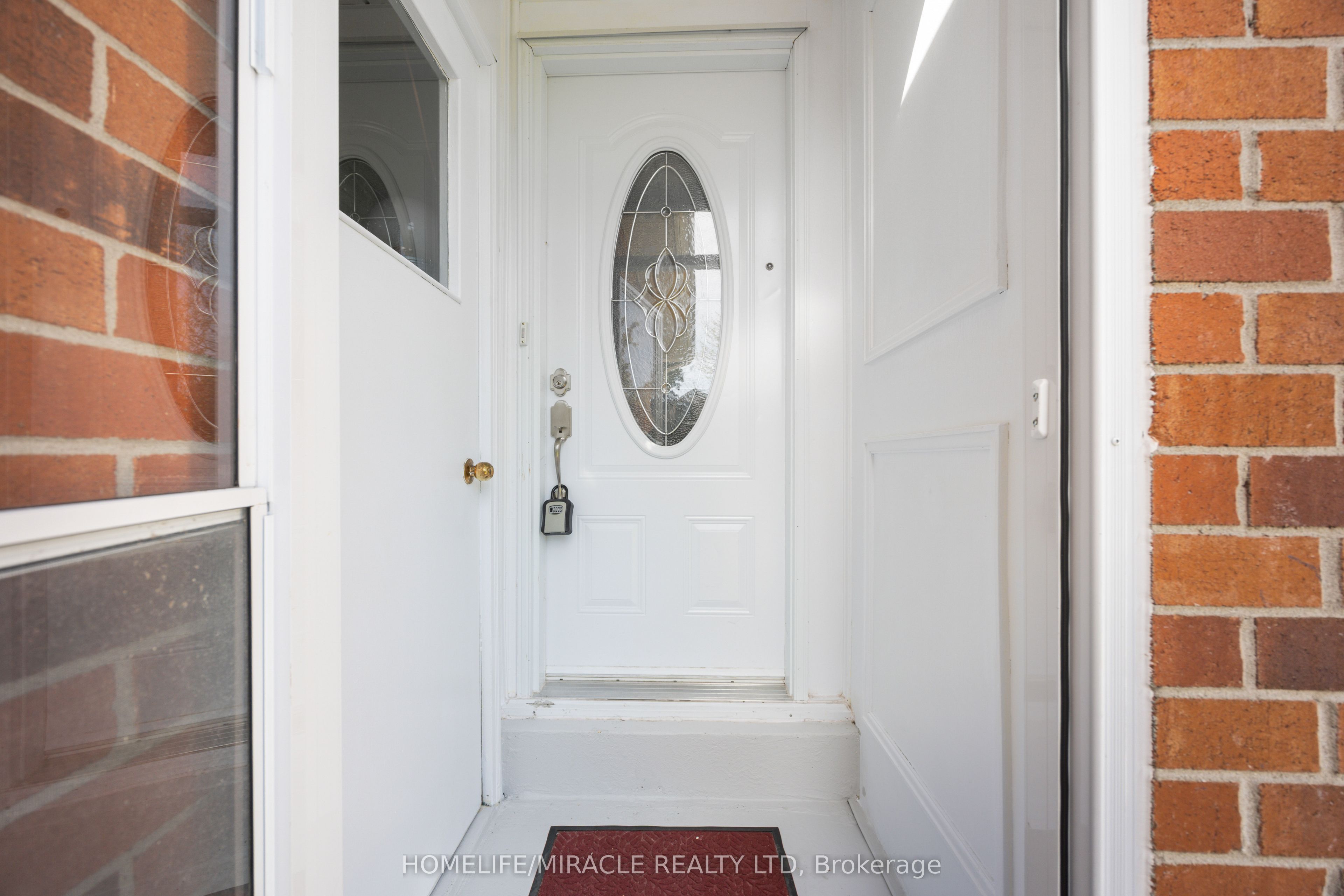 8 Lansbury Drive, Toronto, ON M1V 3H6 photo 5