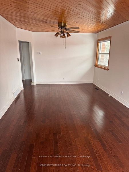 6 Nero Court S Main Level, Toronto, ON M1K 4V5 photo 3