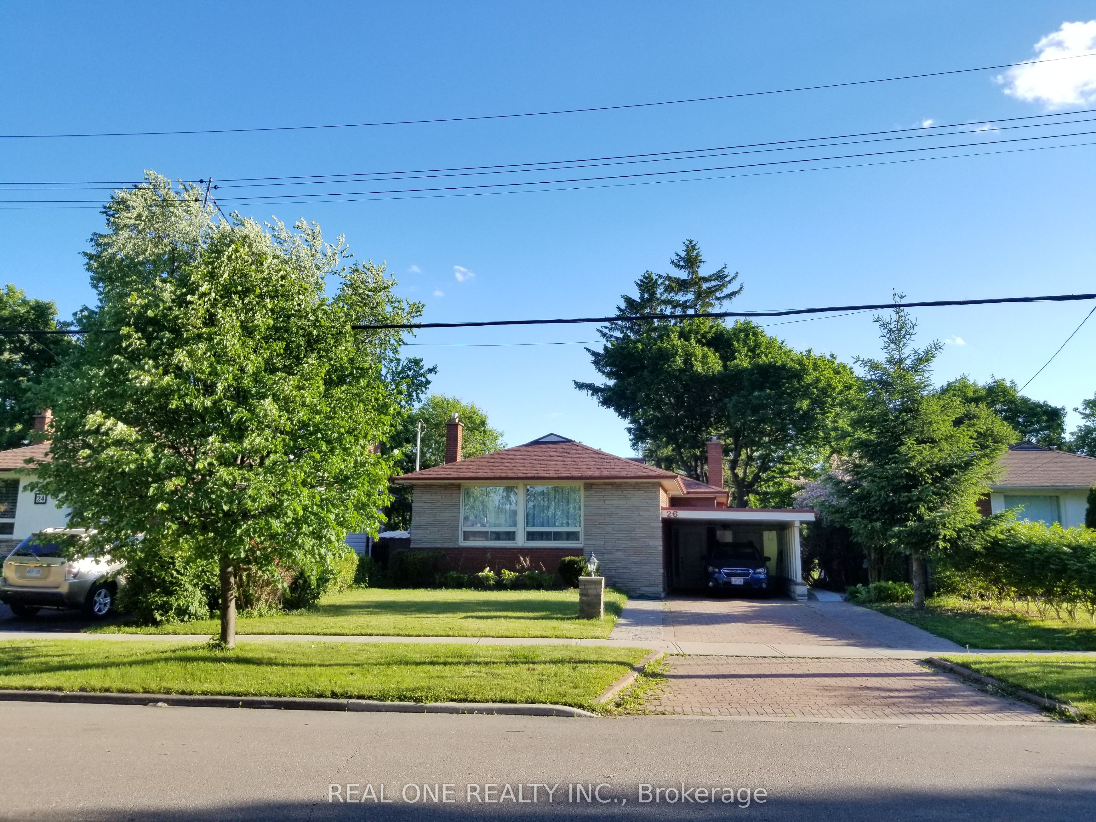 26 Applefield Drive, Toronto, ON M1P 3X9