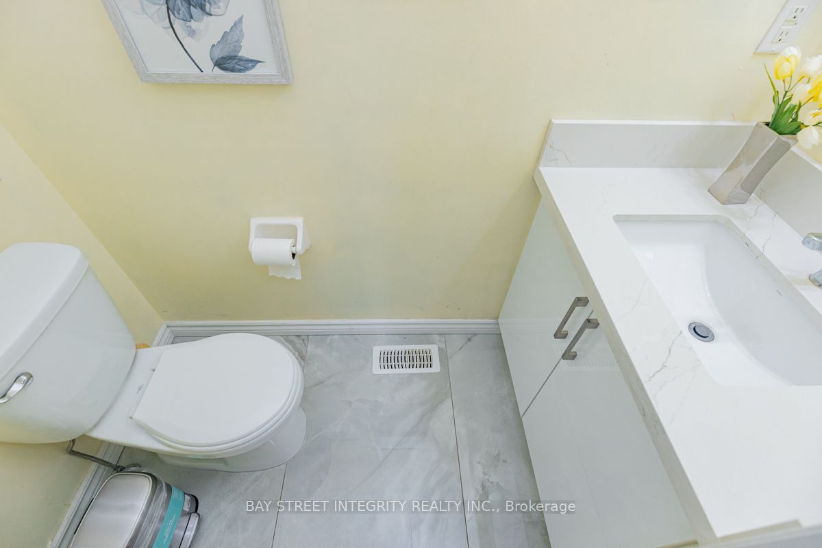 17 Weston Crescent, Ajax, ON L1T 0C7 photo 3