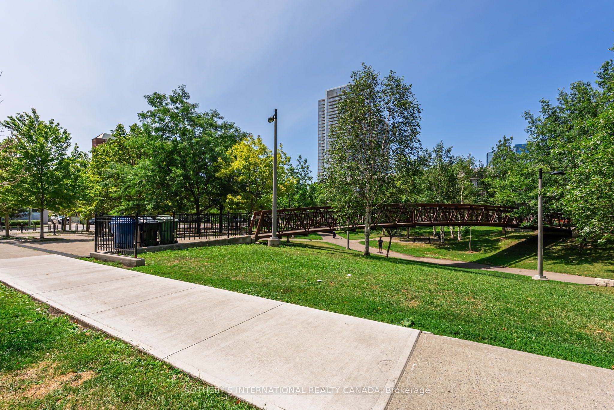 135 Village Green Square 519, Toronto, ON M1S 0G4 photo 5