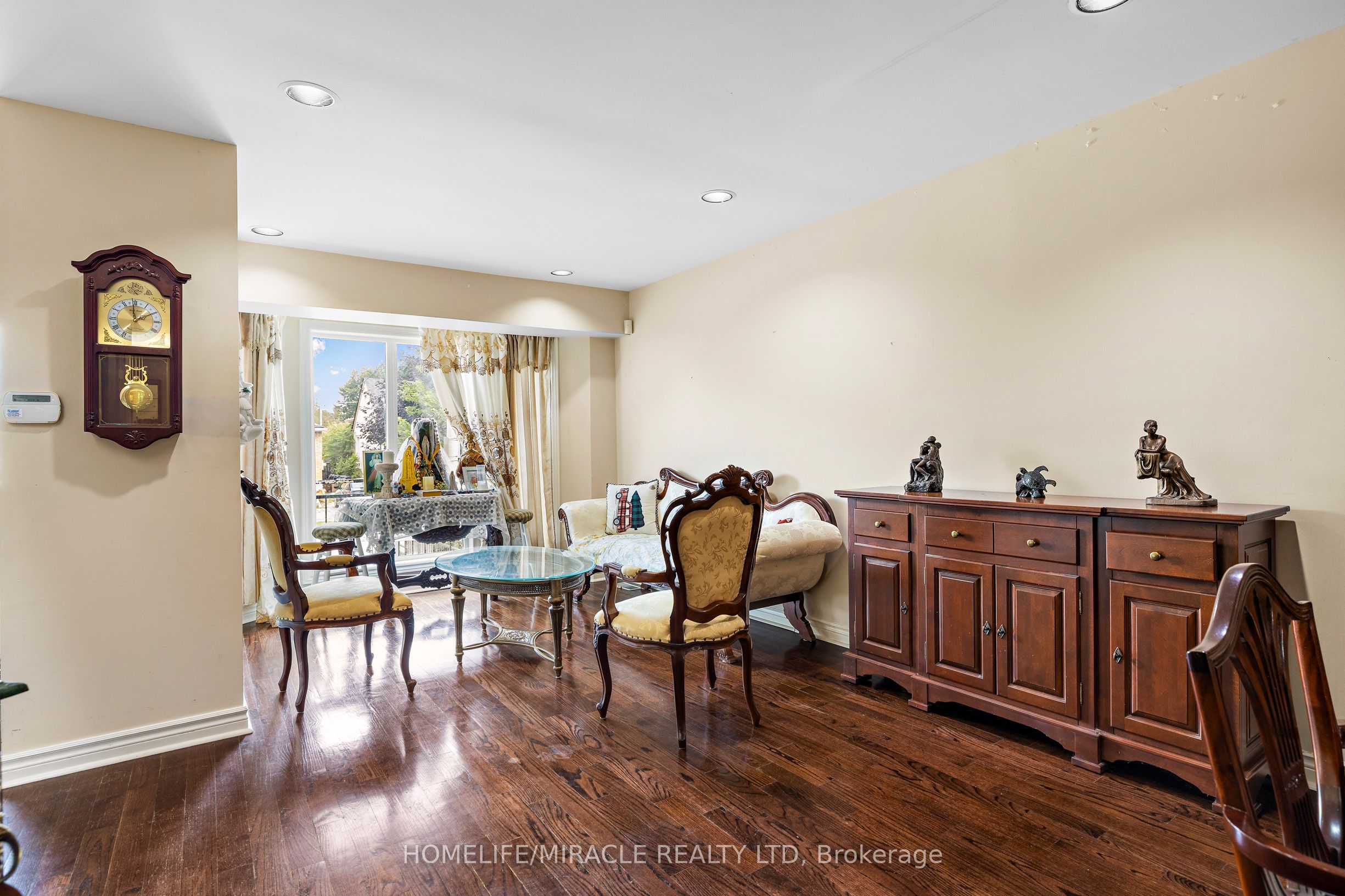 33 Torrens Avenue, Toronto, ON M4K 2H9 photo 5