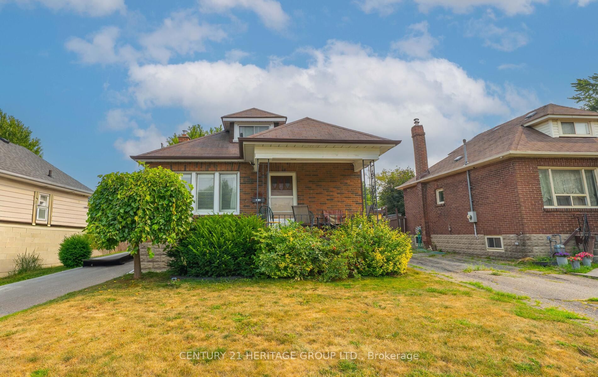 203 Hibbert Avenue, Oshawa, ON L1J 1V4