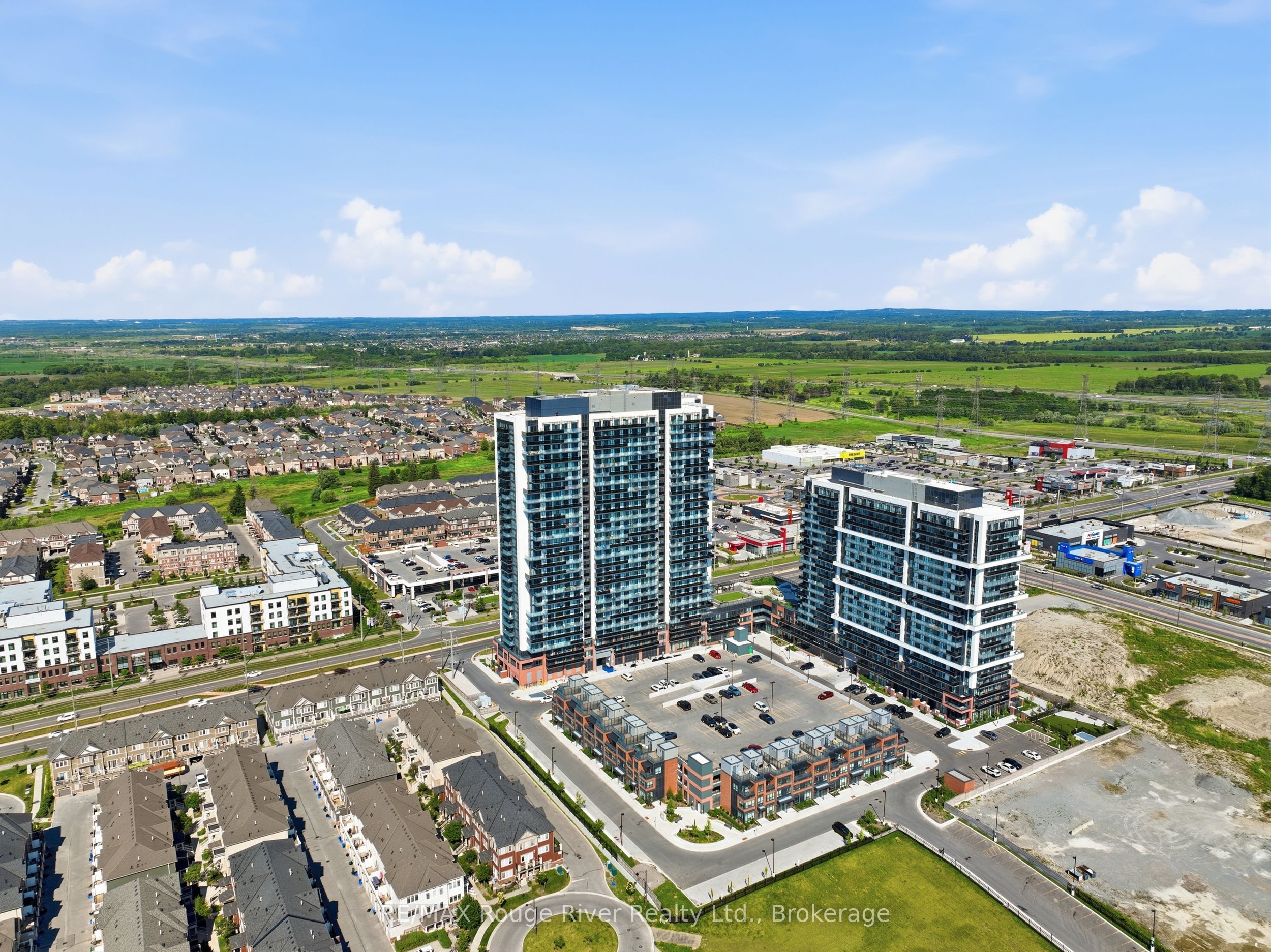 2545 SIMCOE Street N 2321, Oshawa, ON L1L 0W3 photo 3