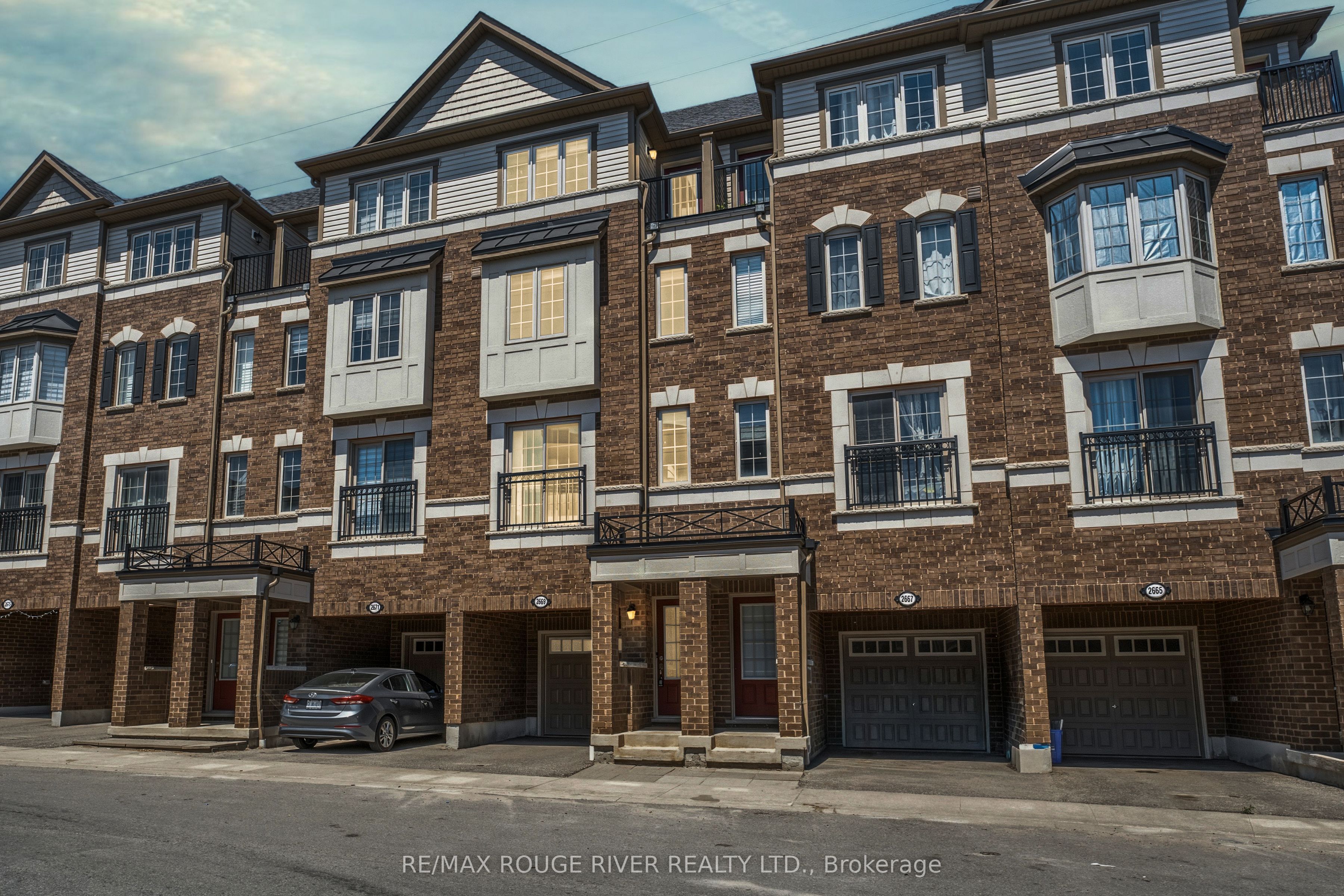 2669 Deputy Minister Path, Oshawa, ON L1L 0M7