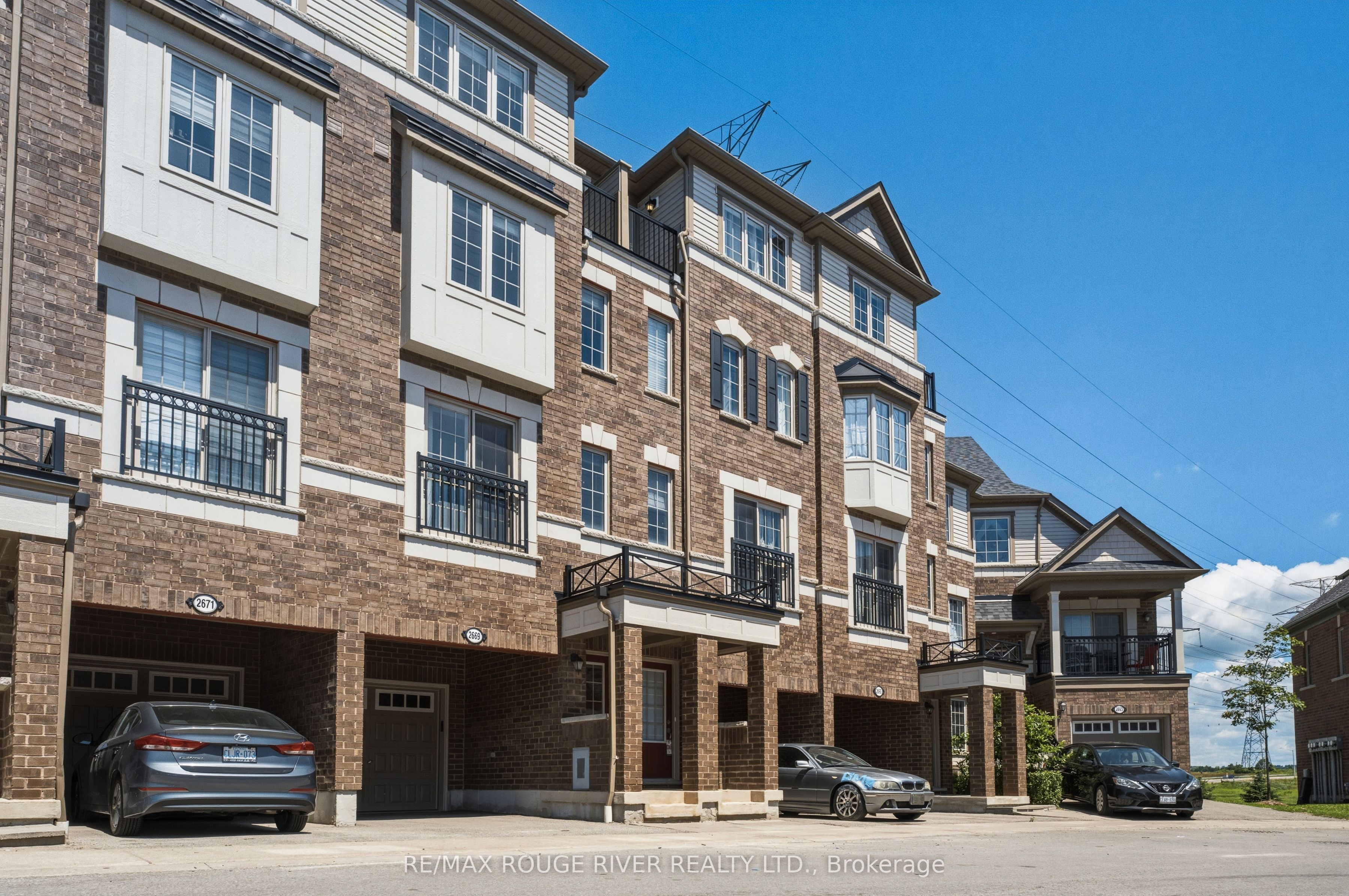 2669 Deputy Minister Path, Oshawa, ON L1L 0M7 photo 2