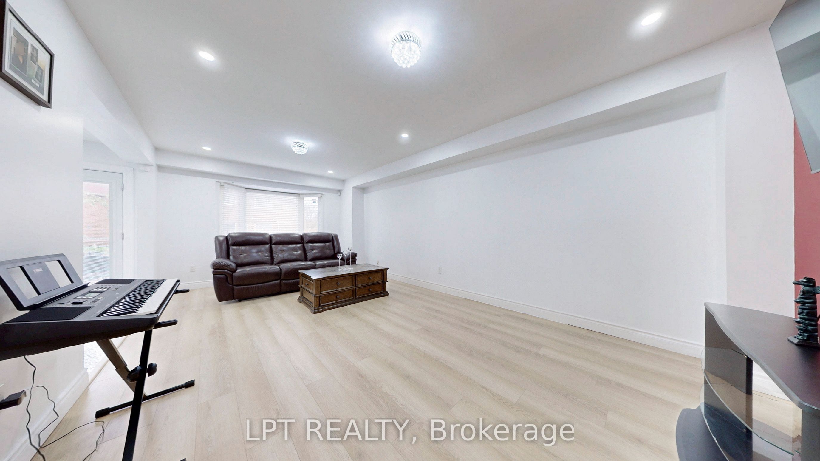 17 Glenheather Terrace Main, Toronto, ON M1B 5H3 photo 5