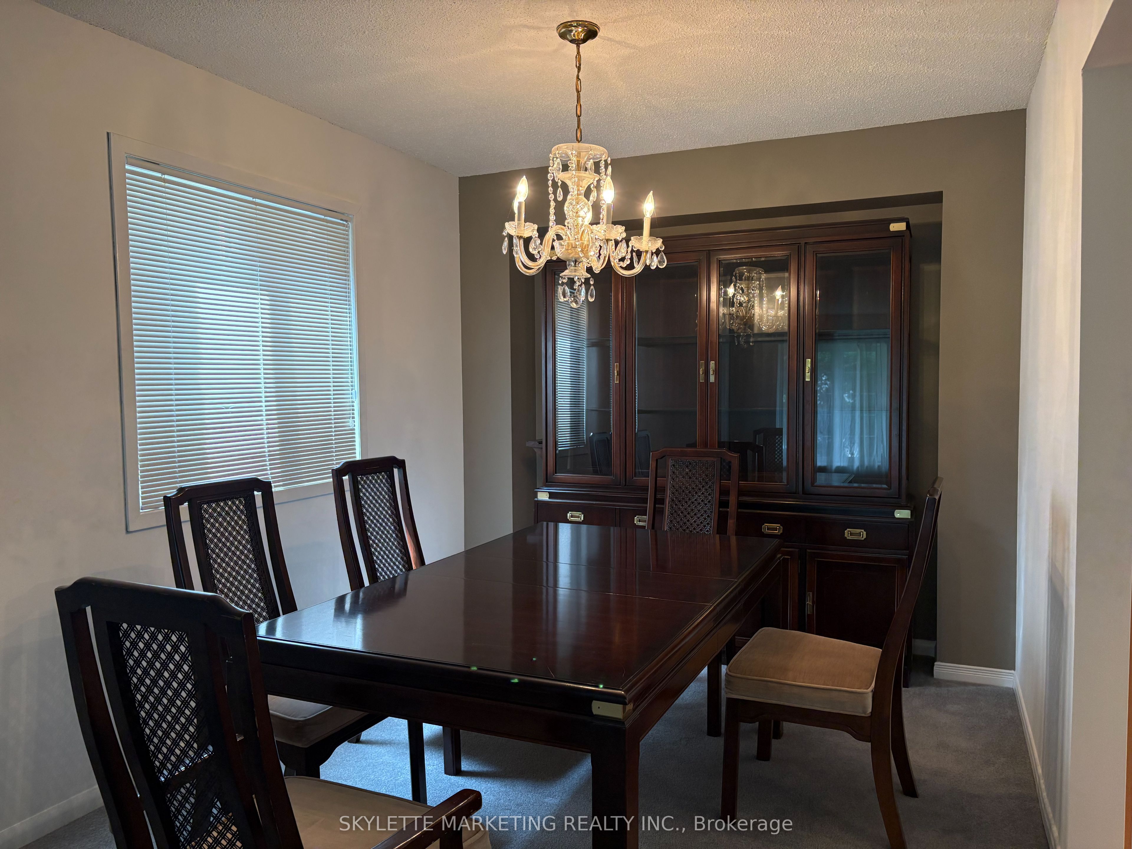 1782 Meadowview Avenue, Pickering, ON L1V 3G8 photo 2
