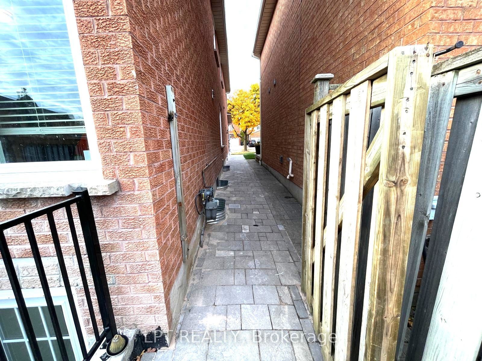 17 Glenheather Terrace Bsmt, Toronto, ON M1B 5H3 photo 4