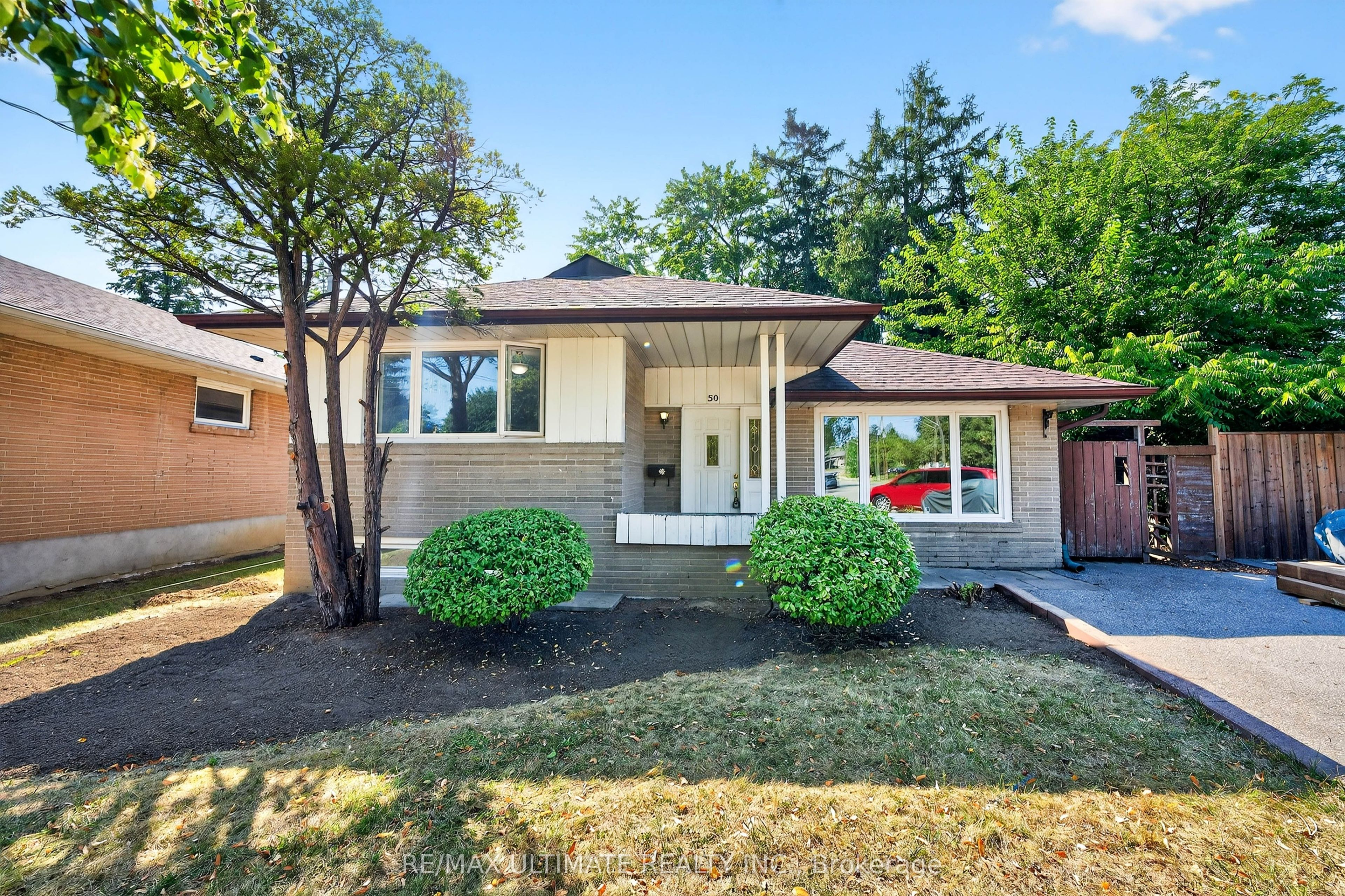50 Charlemont Crescent, Toronto, ON M1T 1M4