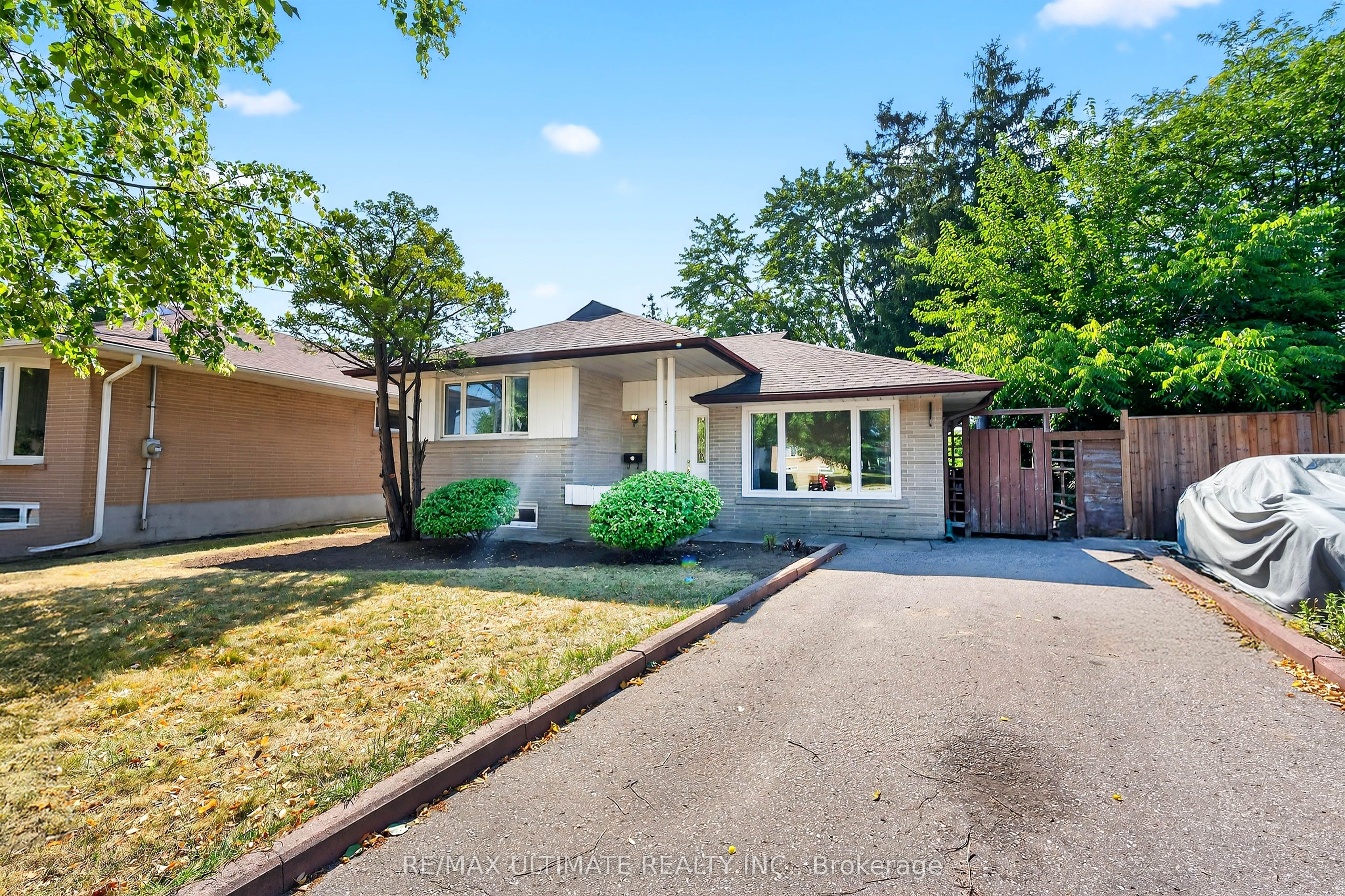 50 Charlemont Crescent, Toronto, ON M1T 1M4 photo 3