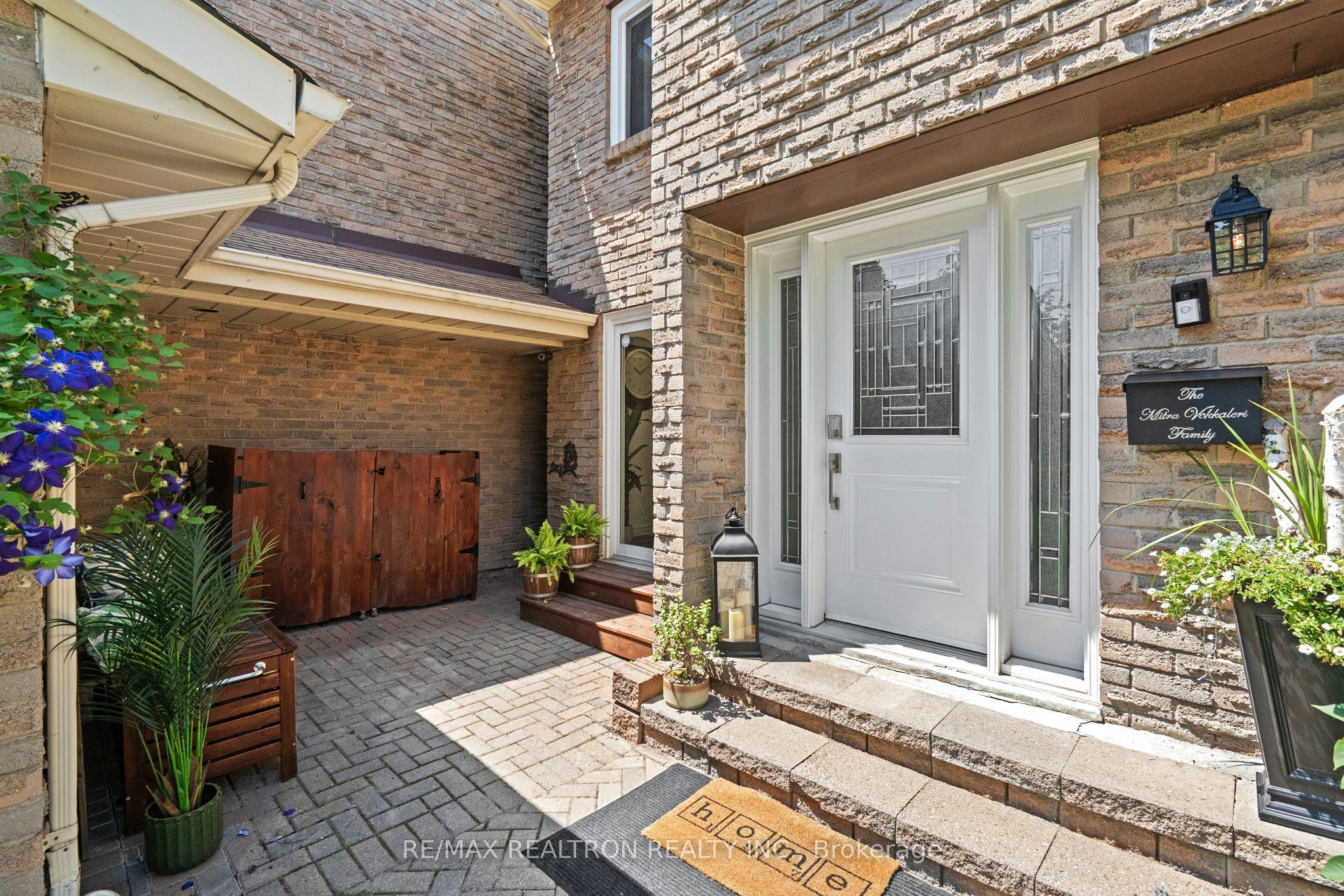 52 Hood Crescent, Toronto, ON M1W 3C1 photo 4