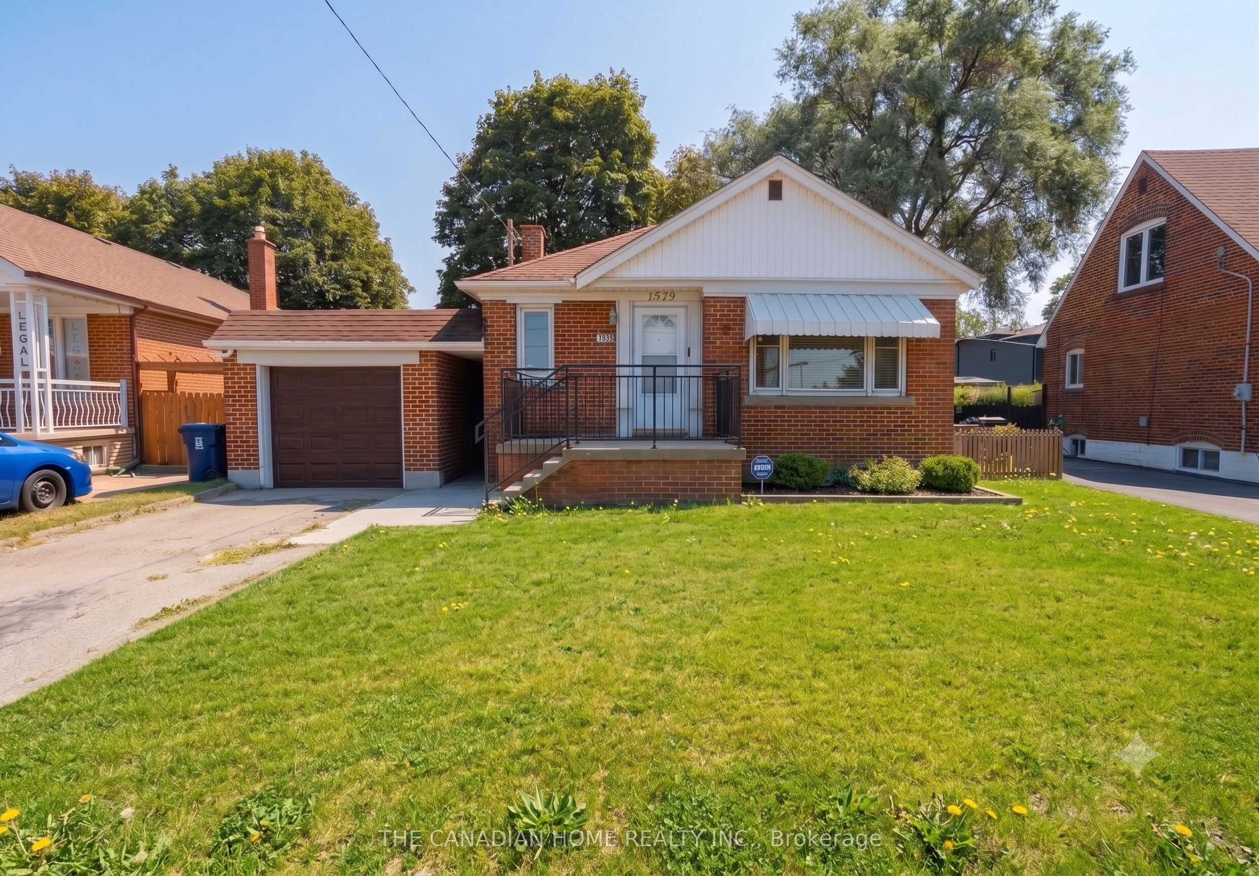 1373 Pharmacy Avenue, Toronto, ON M1R 2J6 photo 2