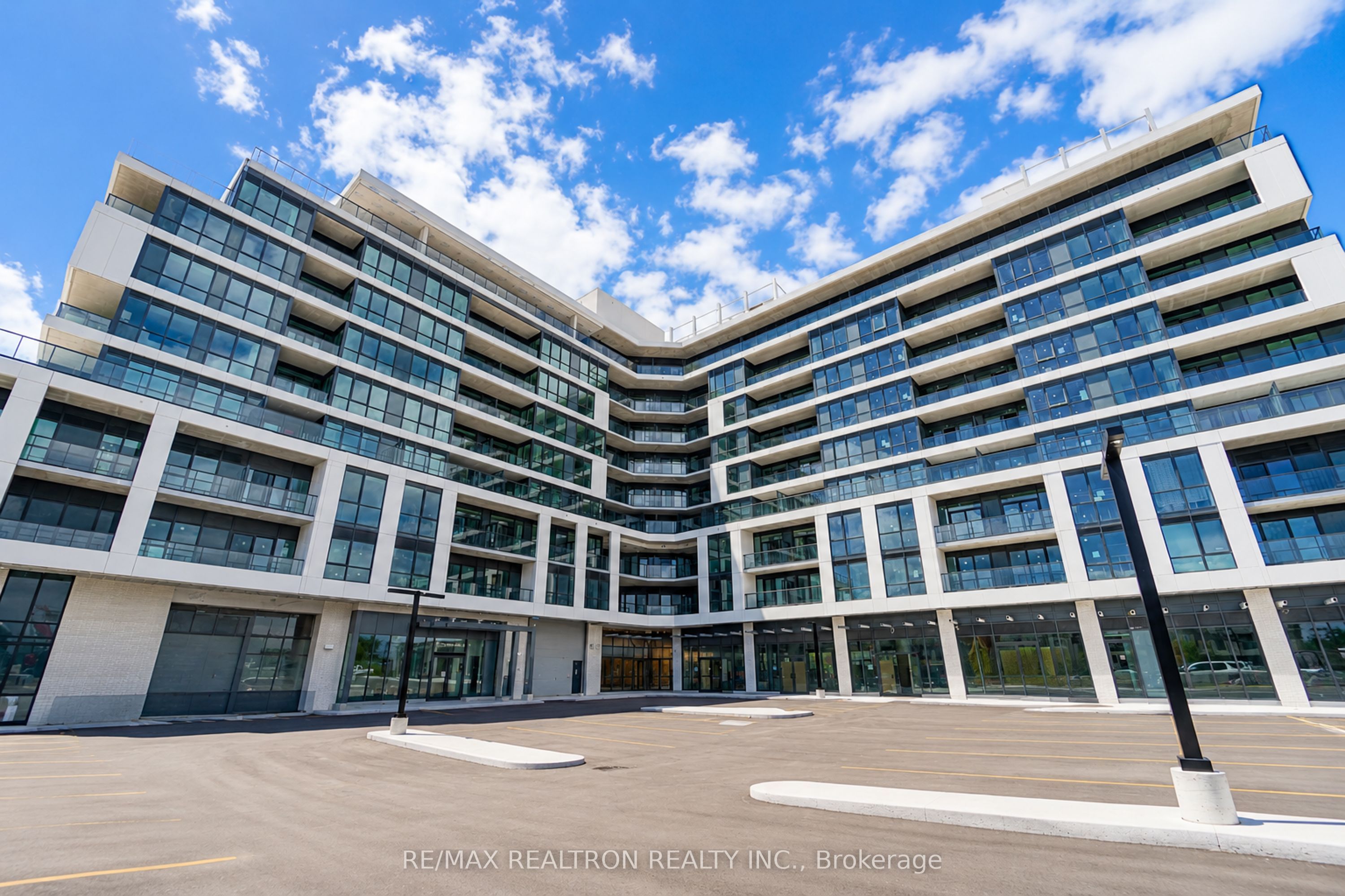 20 Deans Drive 522, Toronto, ON M1L 0J7
