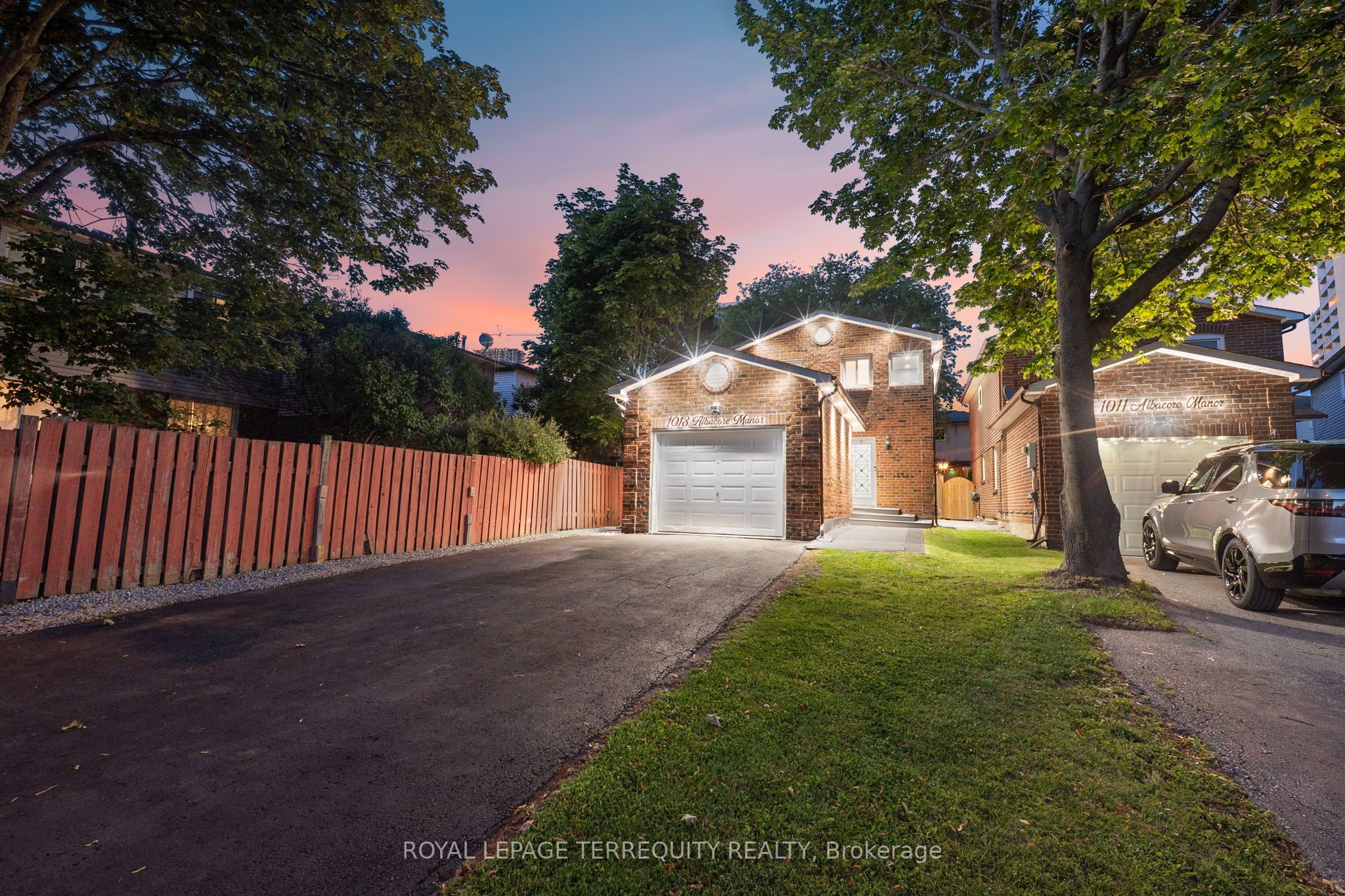1013 Albacore Manor, Pickering, ON L1W 3S9