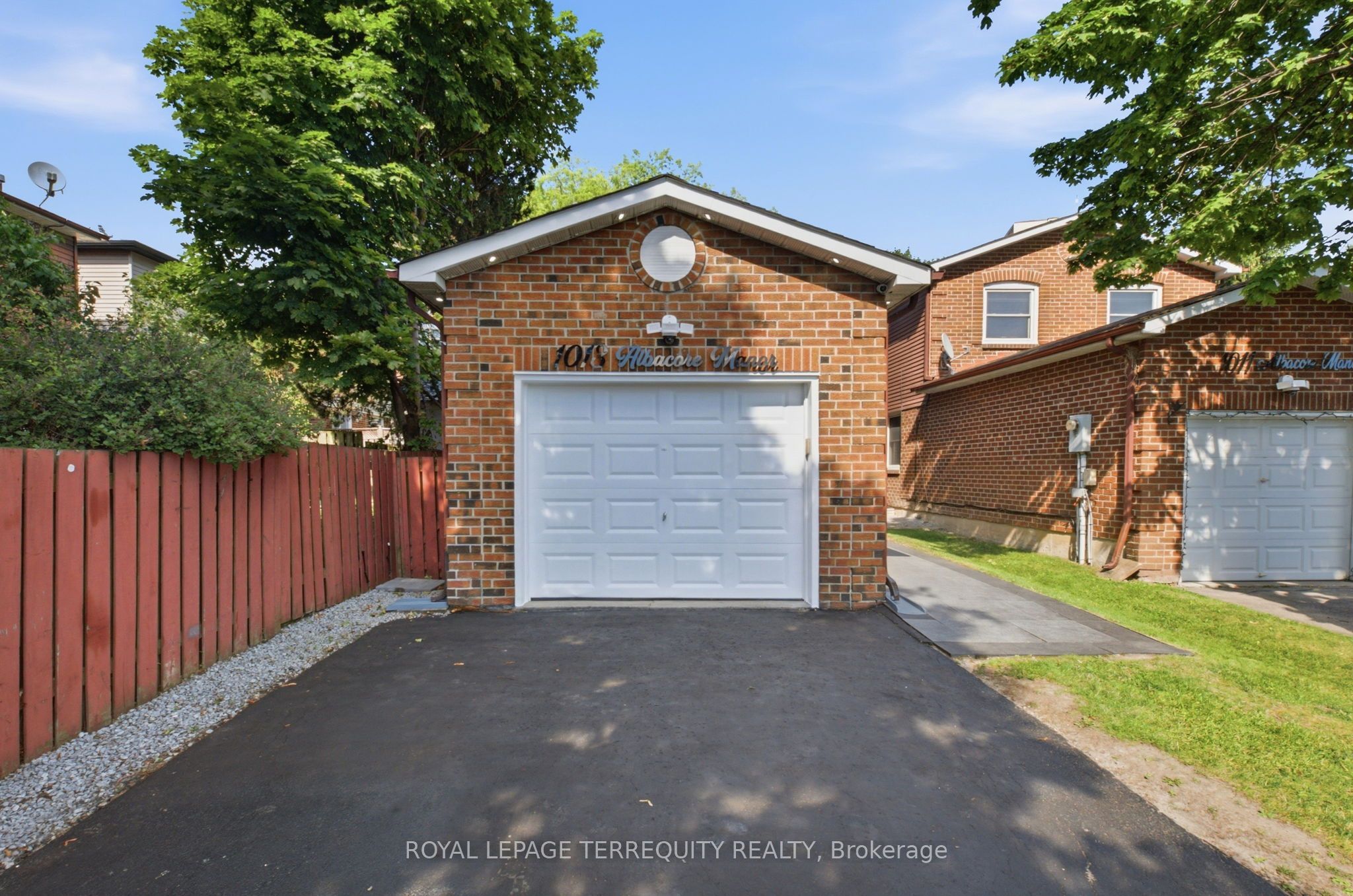 1013 Albacore Manor, Pickering, ON L1W 3S9 photo 5