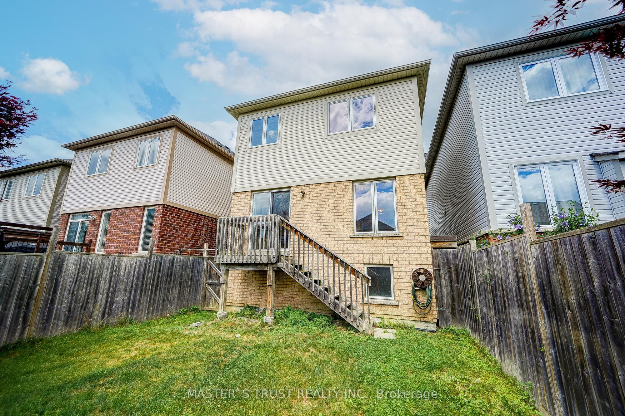 55 Bettina Place, Whitby, ON L1R 0E9 photo 2