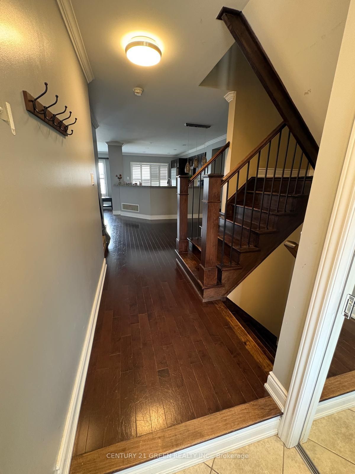 1841 Liatris Drive, Pickering, ON L1X 0A4 photo 2