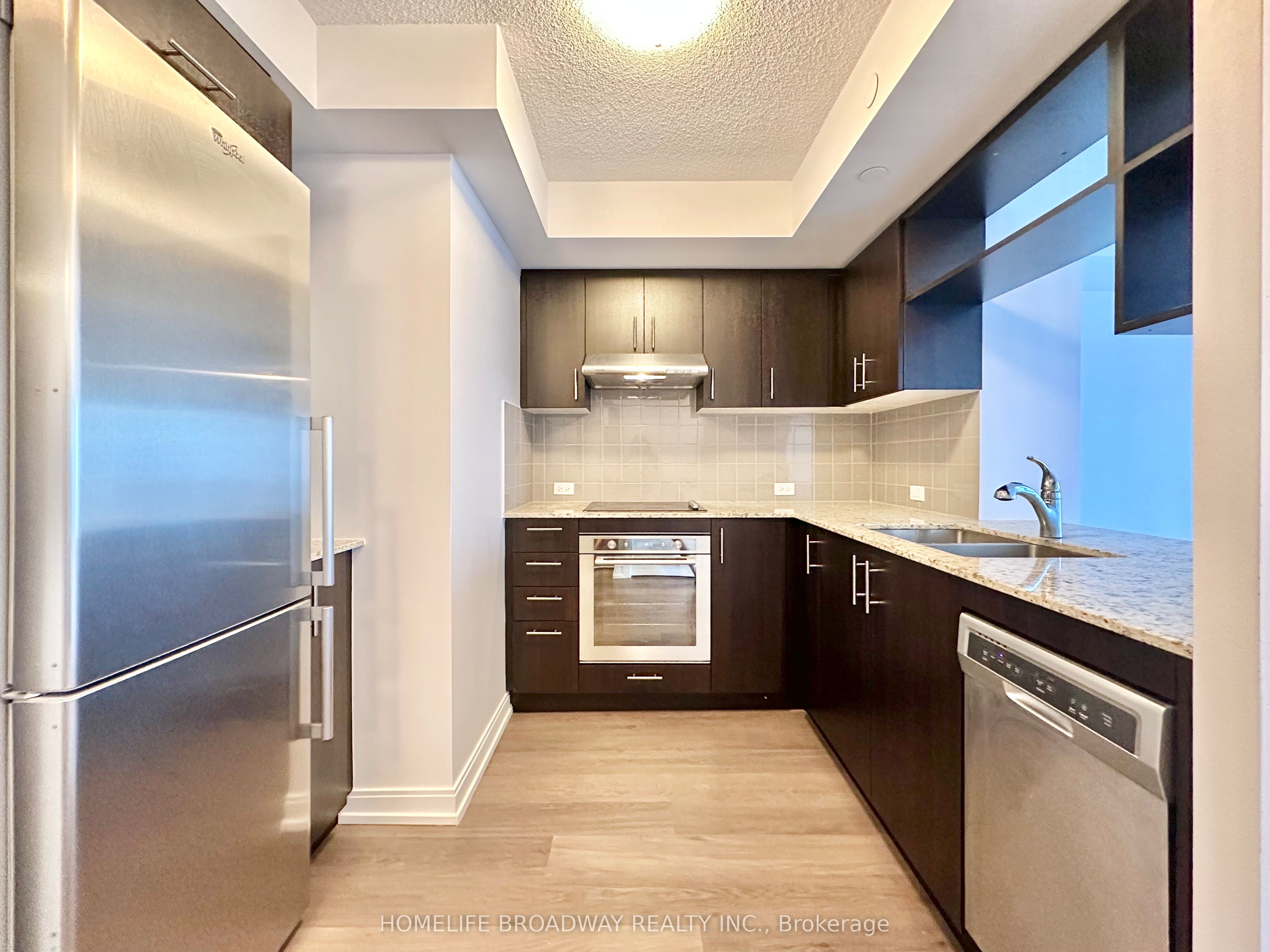 255 Village Green Square 2410, Toronto, ON M1S 0L7 photo 3