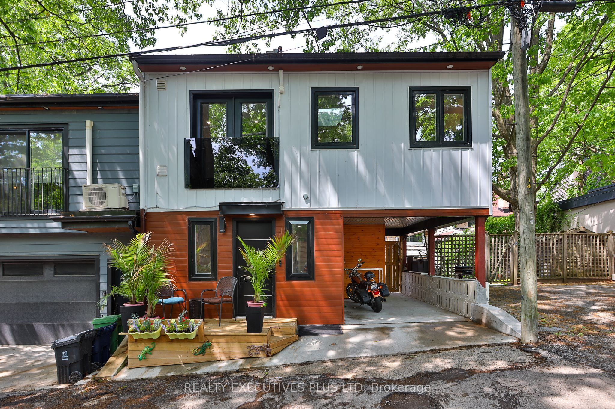 199 Beech Avenue Laneway, Toronto, ON M4E 3H8