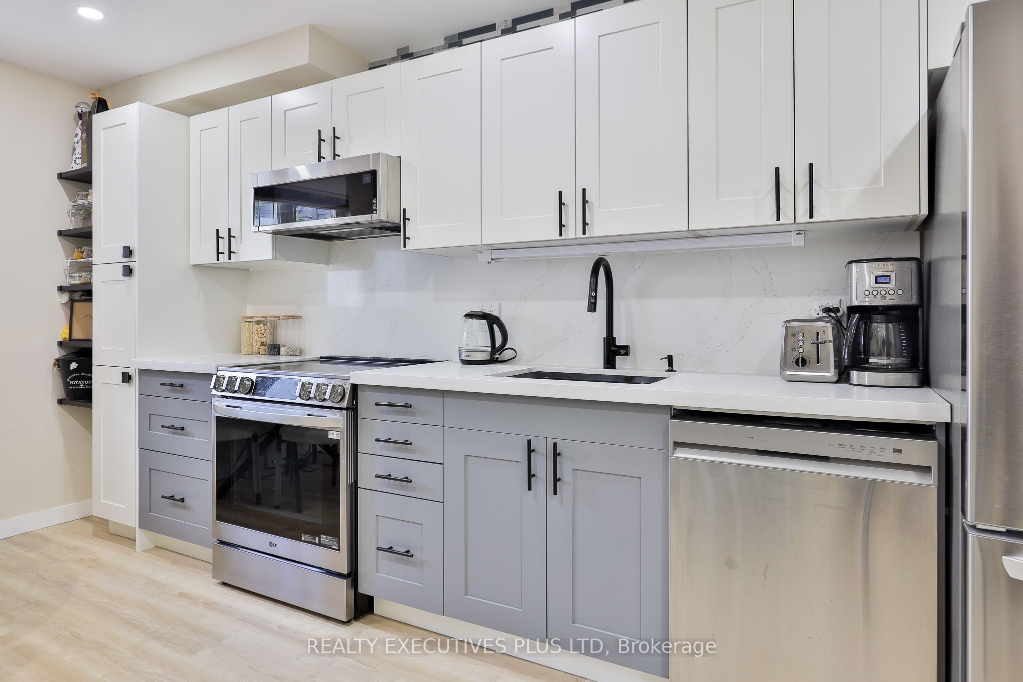 199 Beech Avenue Laneway, Toronto, ON M4E 3H8 photo 4