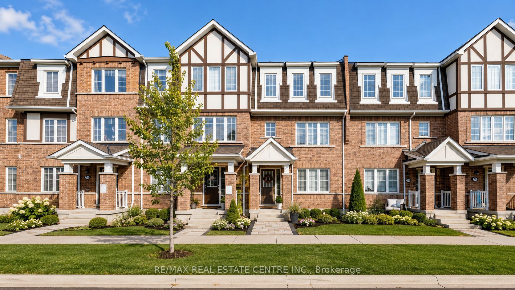 32 Bluegill Crescent, Whitby, ON L1P 0E4